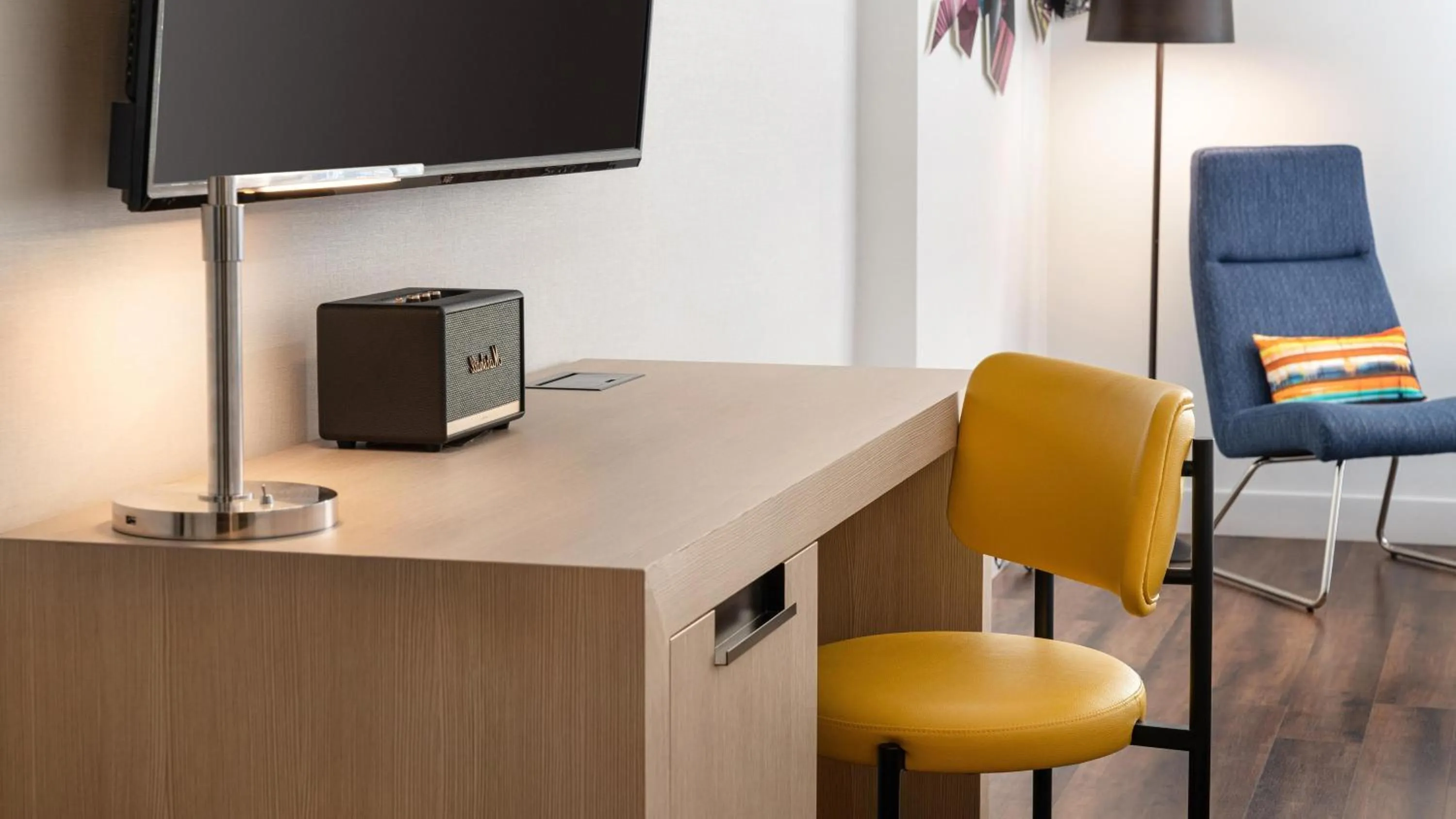 Seating area in Aloft Mountain View