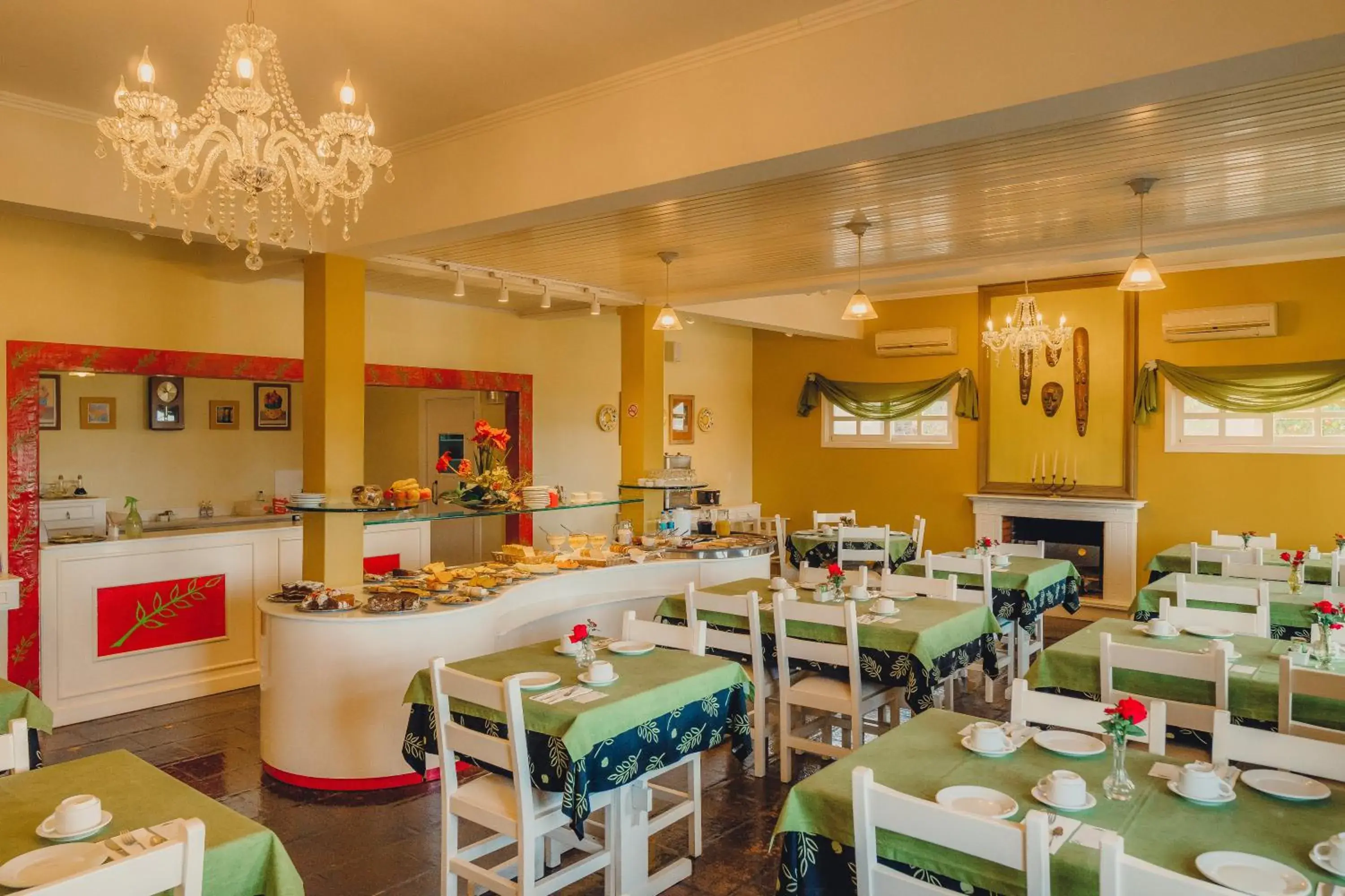 Breakfast in Hotel Pousada da Neve Breakfast in Hotel Pousada da Neve