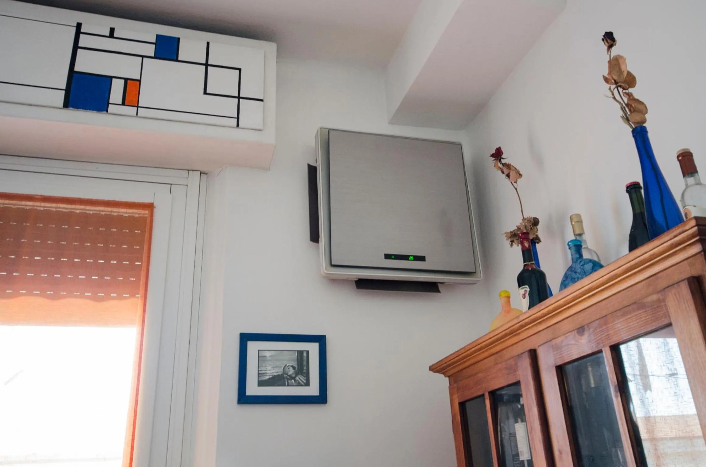 Decorative detail in Minzoni Apartment