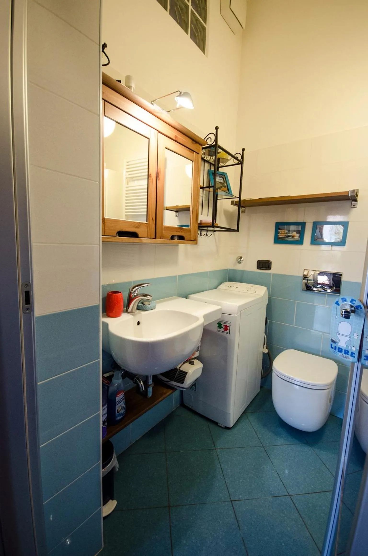 Toilet in Minzoni Apartment