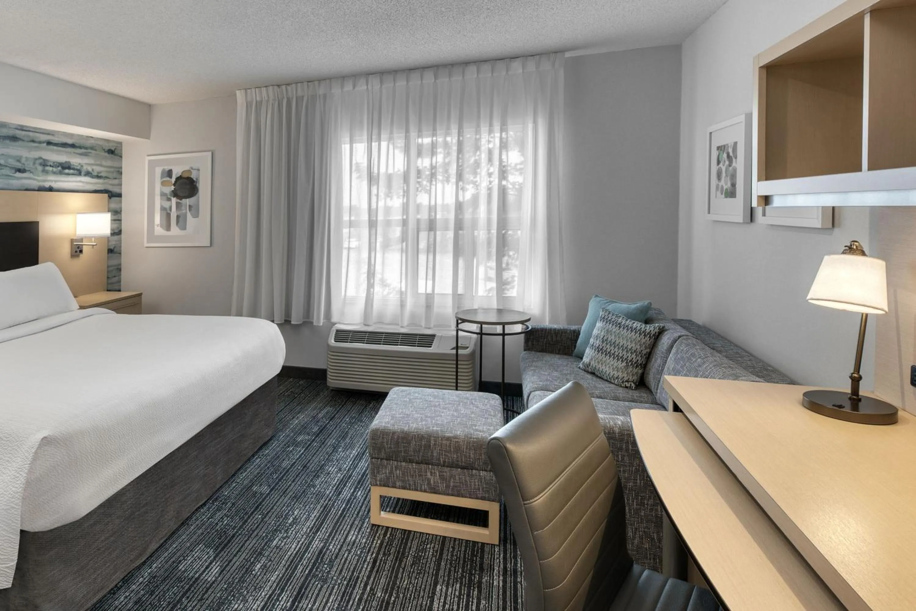 Bedroom, Bed in TownePlace Suites by Marriott Sudbury