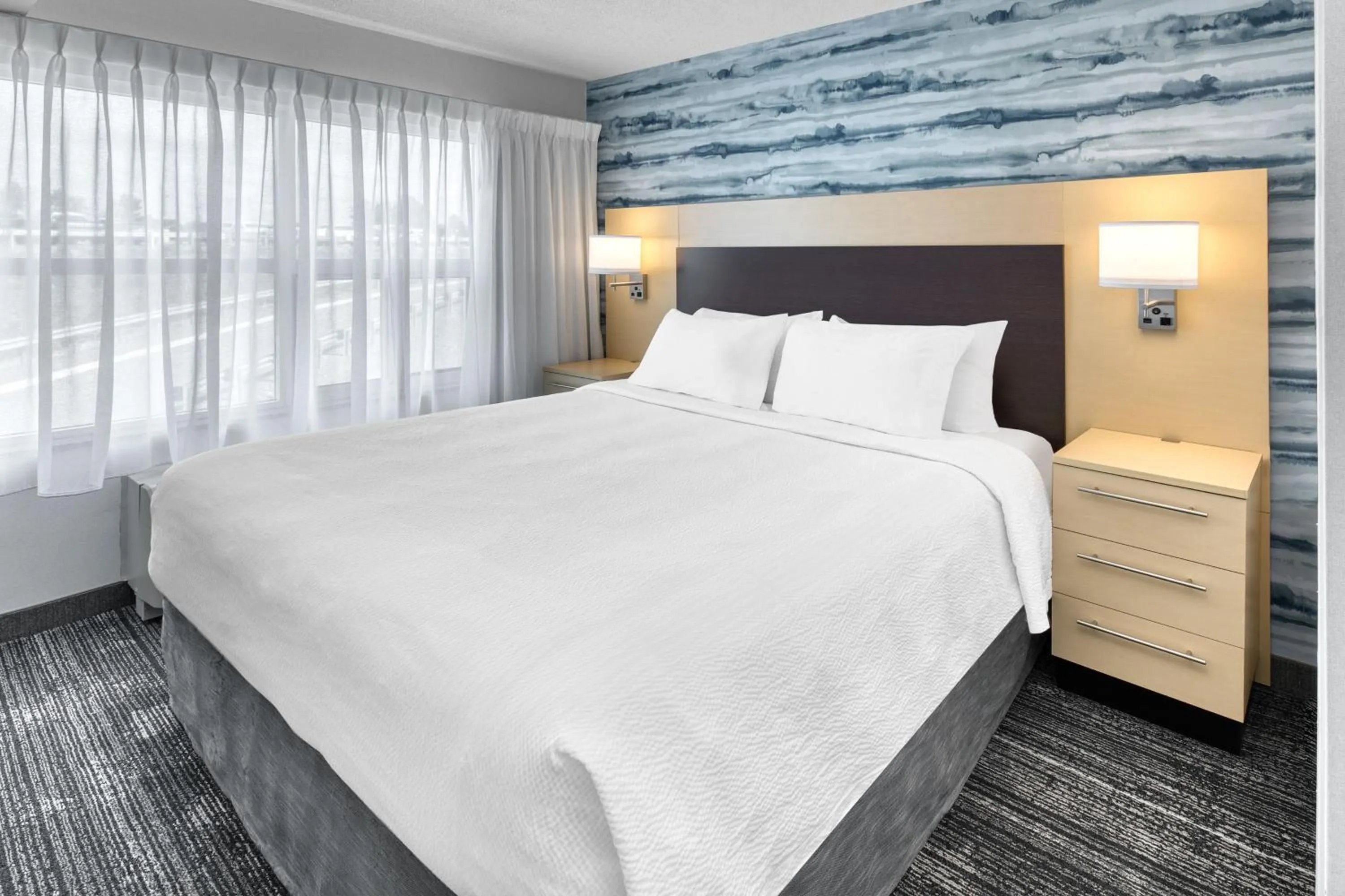 Bedroom, Bed in TownePlace Suites by Marriott Sudbury