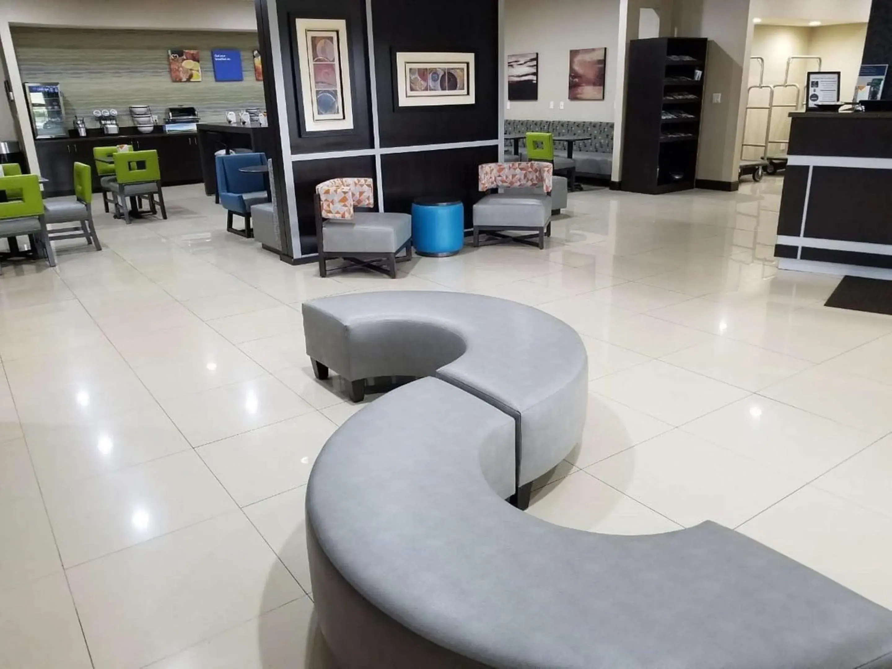 Lobby or reception in SureStay Plus by Best Western Corydon Lobby or reception in SureStay Plus by Best Western Corydon