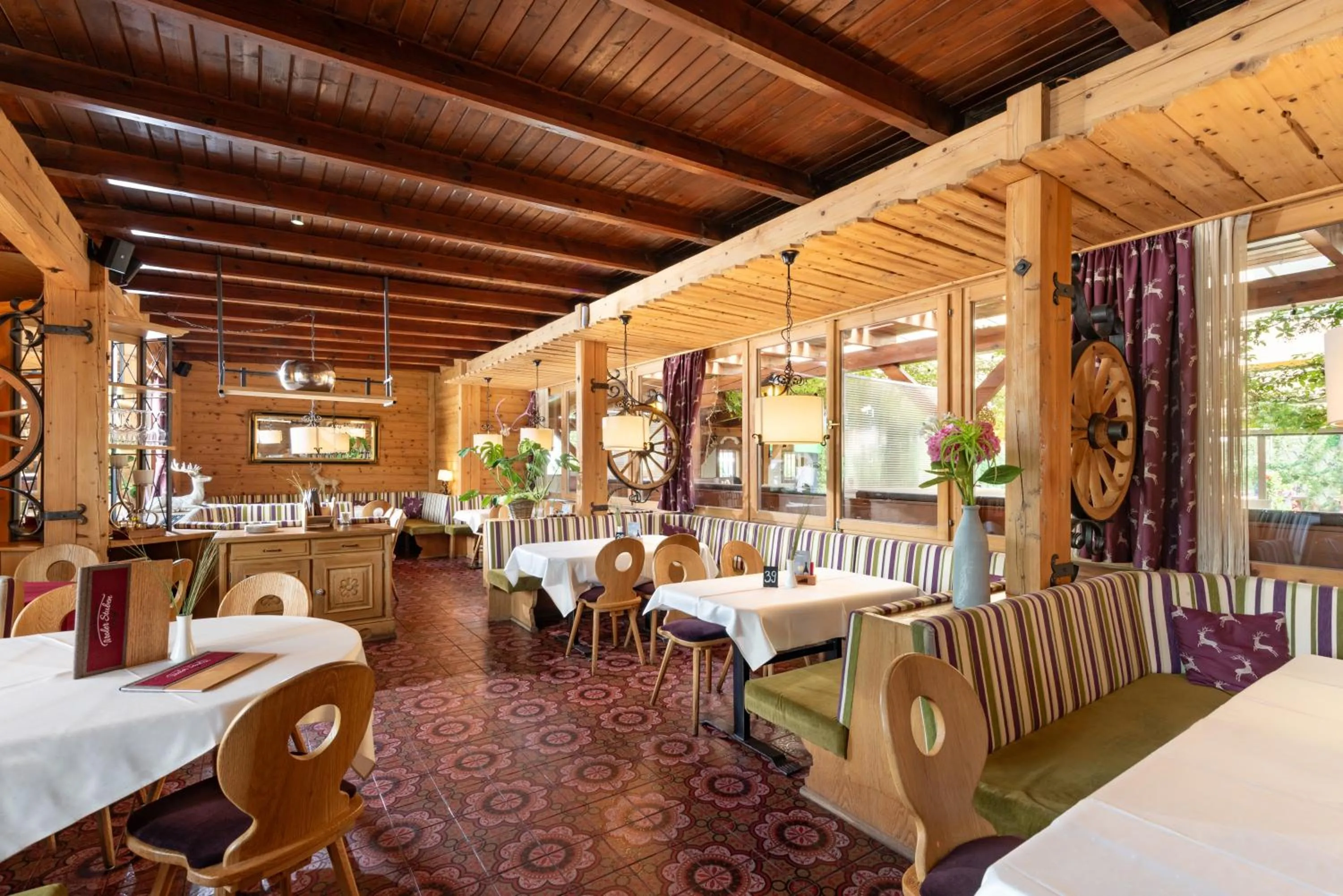 Restaurant/places to eat in Hotel Tiroler Stuben