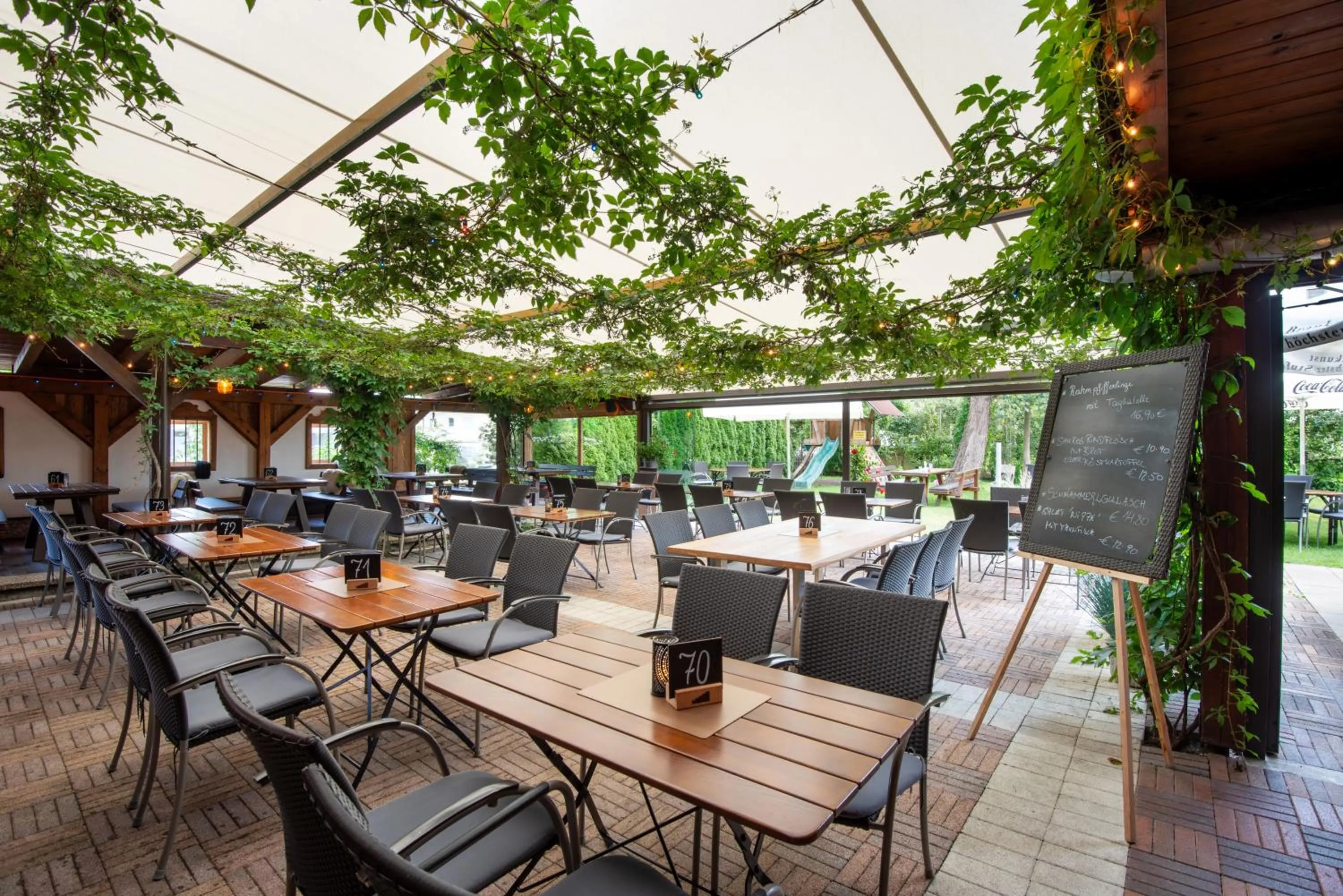 Restaurant/places to eat in Hotel Tiroler Stuben