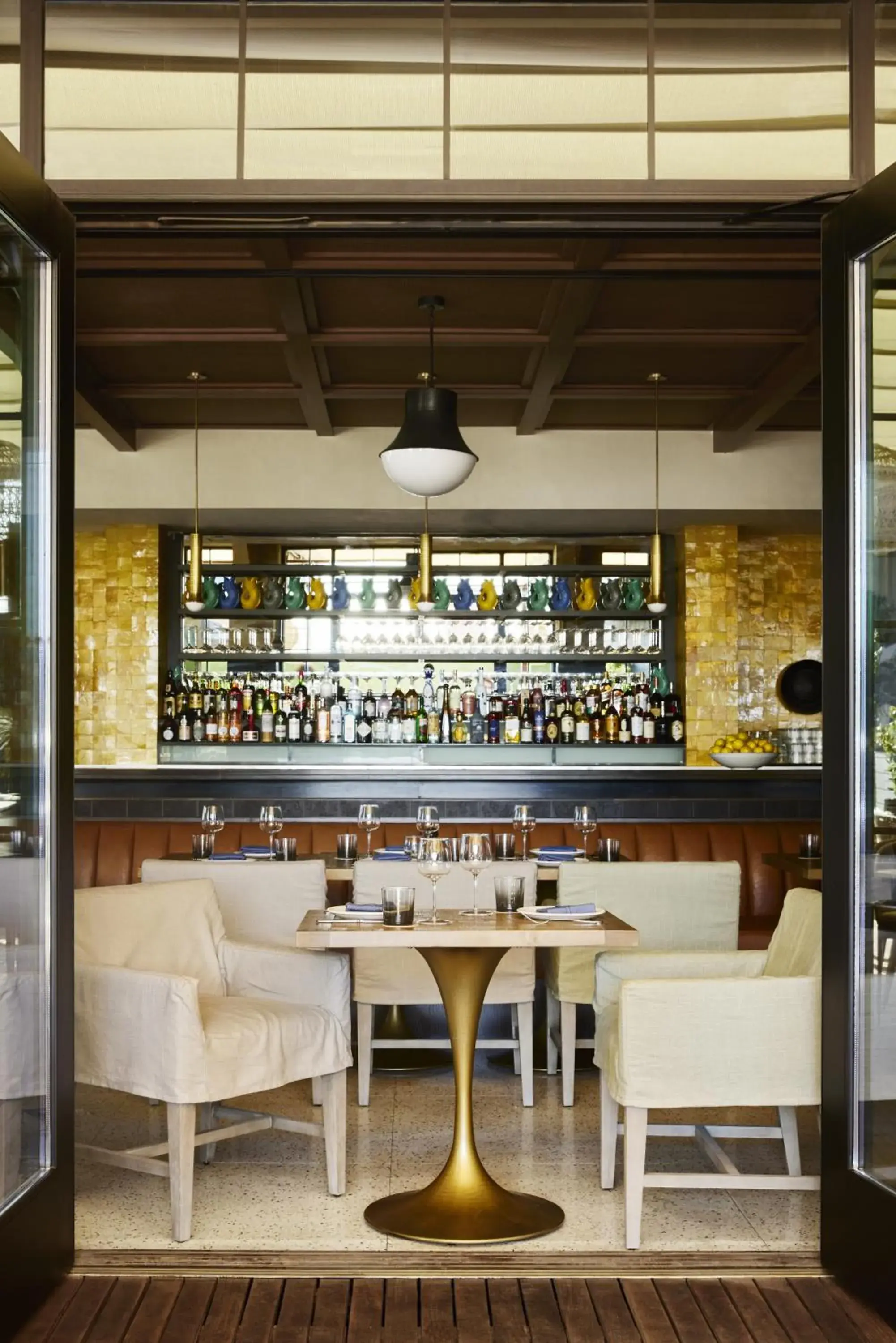 Restaurant/places to eat in The Aster Restaurant/places to eat in The Aster