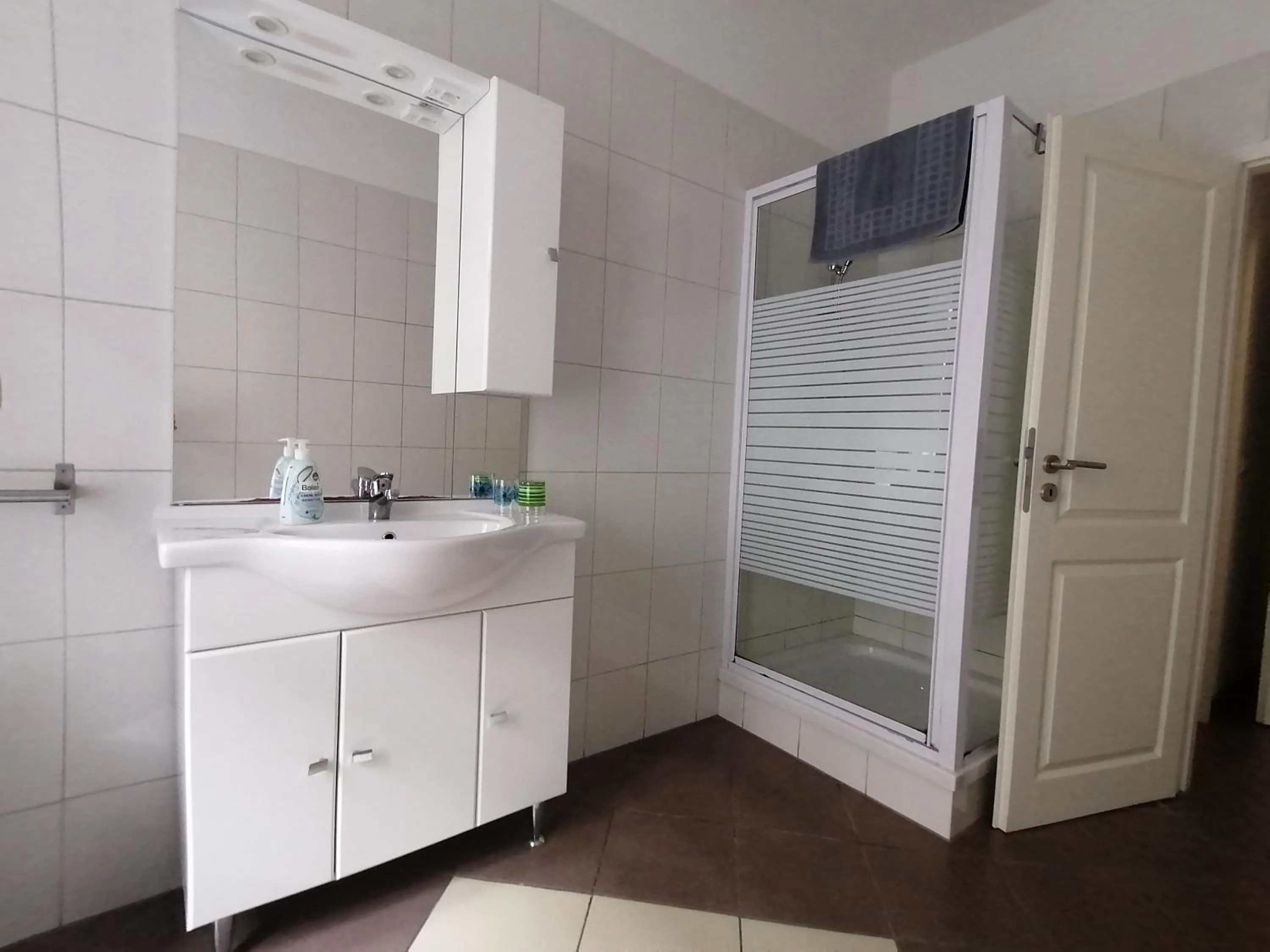 Large Double Room - single occupancy in Pension Gina