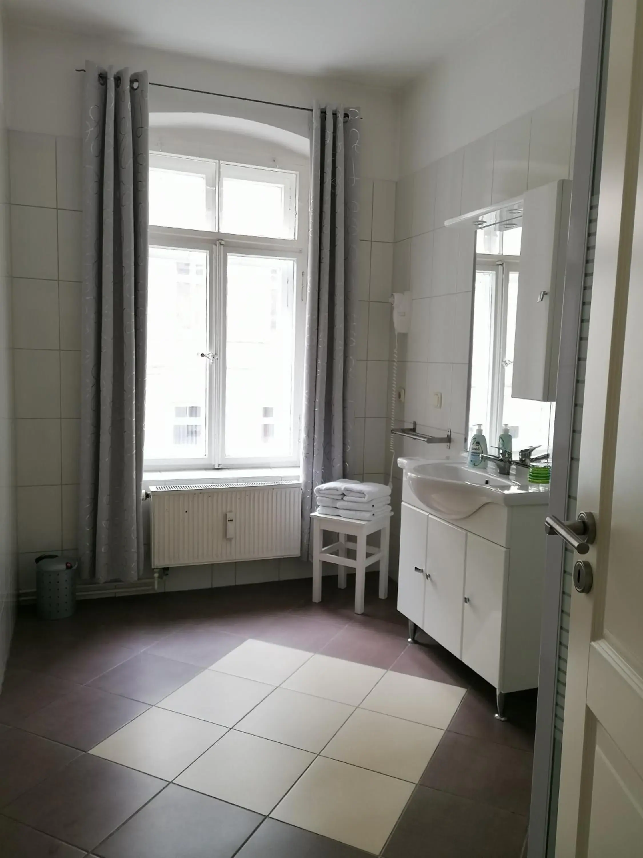 Large Double Room - single occupancy in Pension Gina Large Double Room - single occupancy in Pension Gina