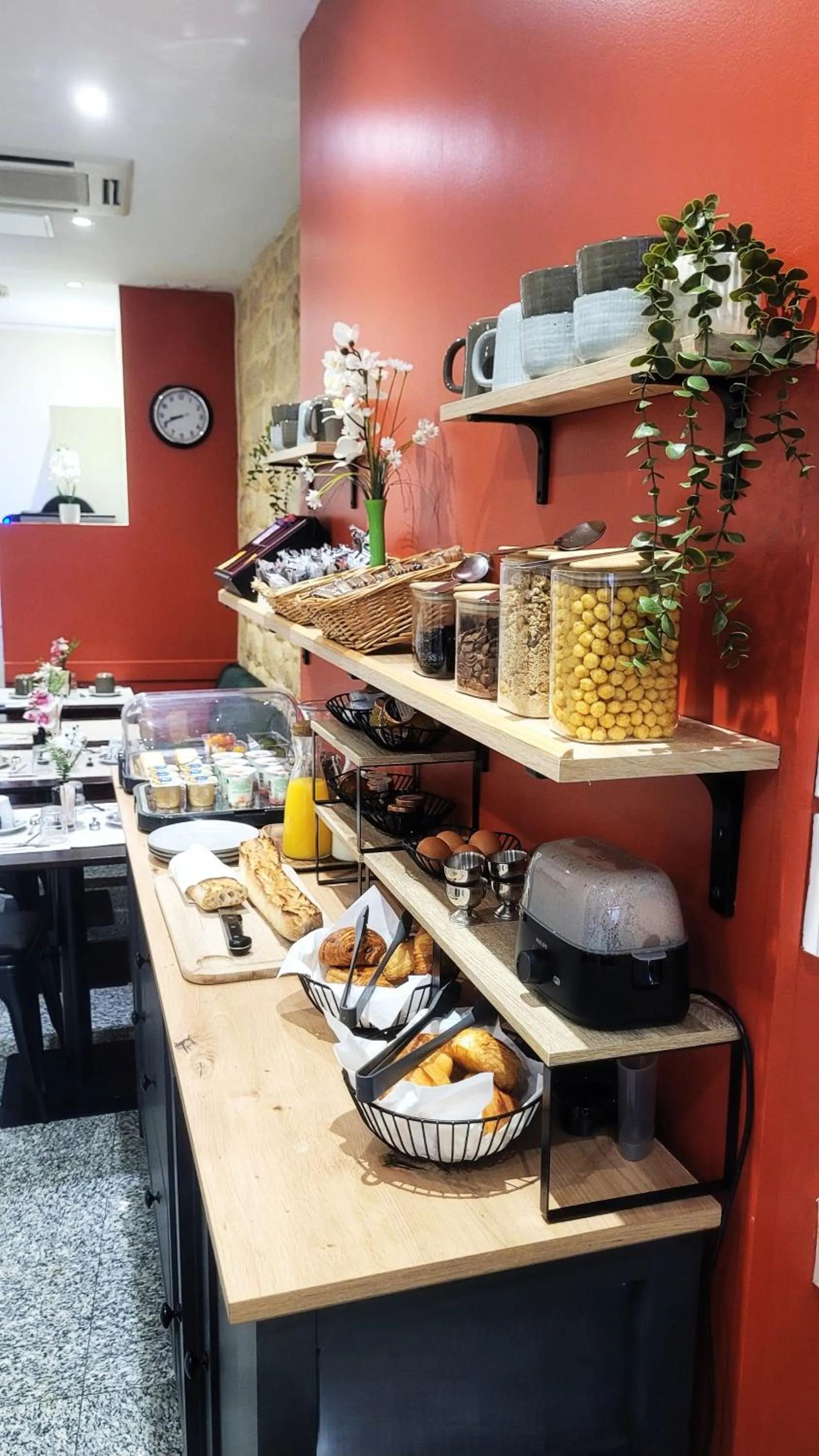 Breakfast in Hotel Bastille Secret