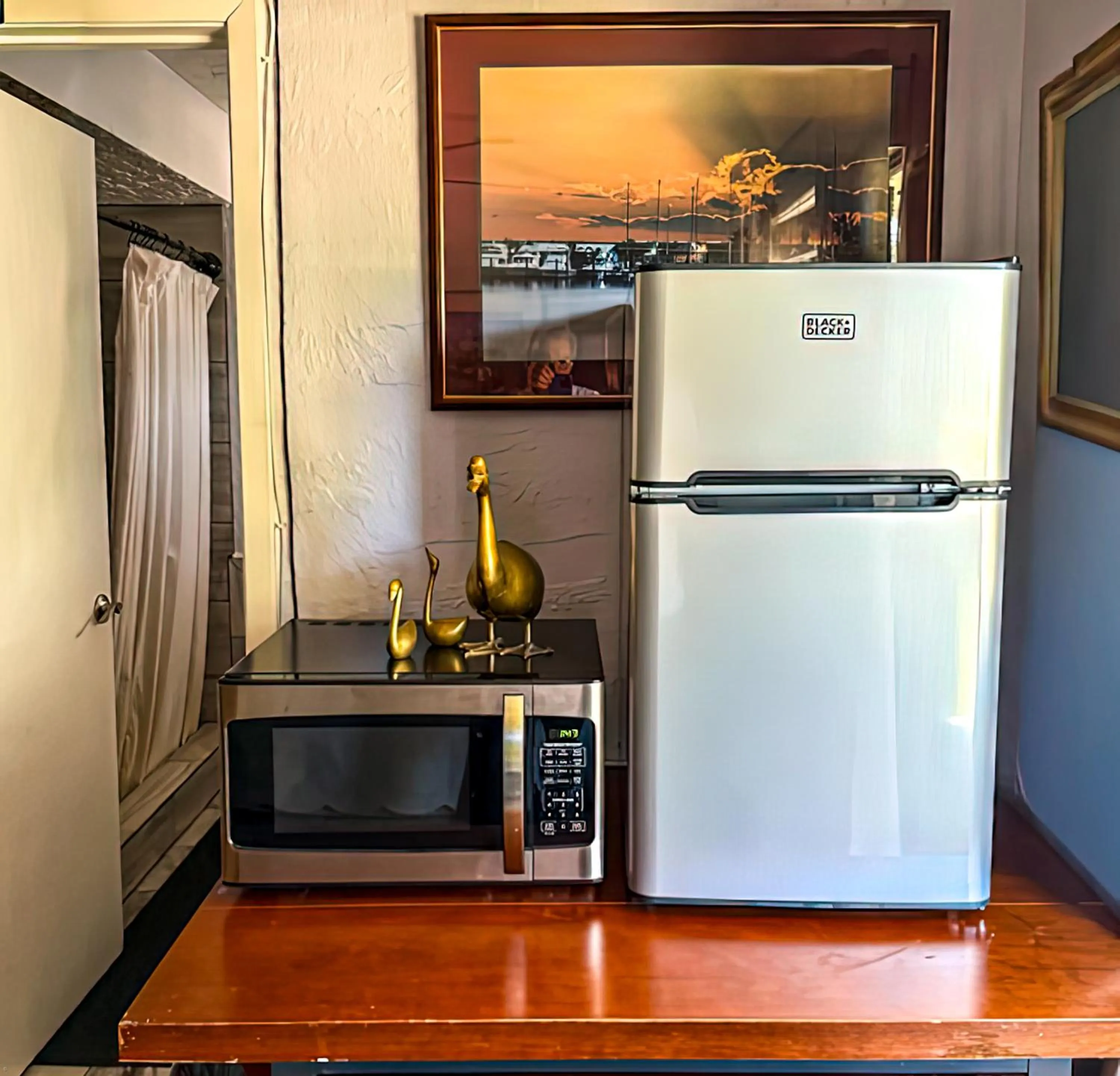 microwave in Cypress Fairway Village