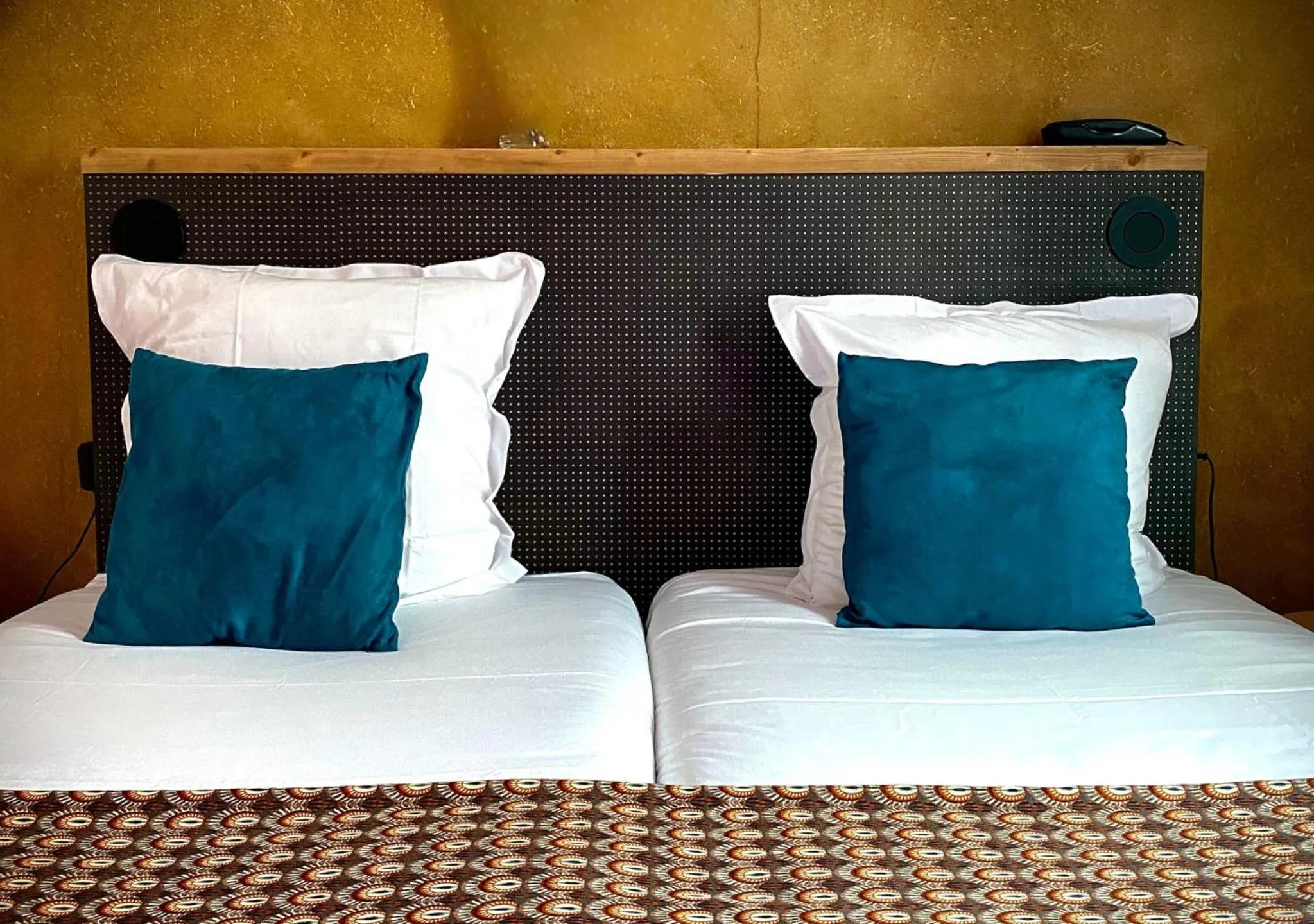 Bed in Hôtel La Nouvelle République & Hammam