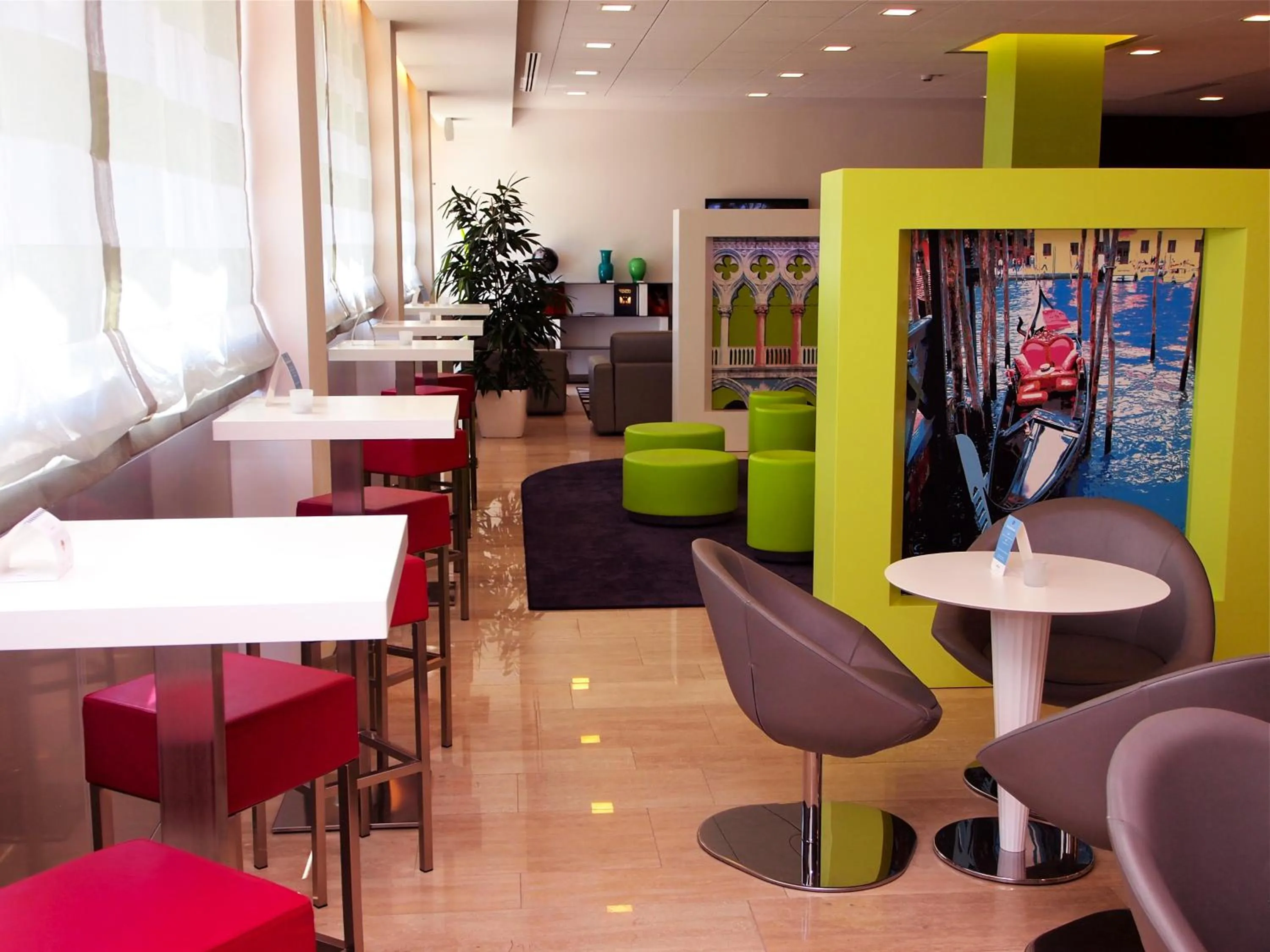 Lounge or bar in Hotel Mercure Venezia-Marghera