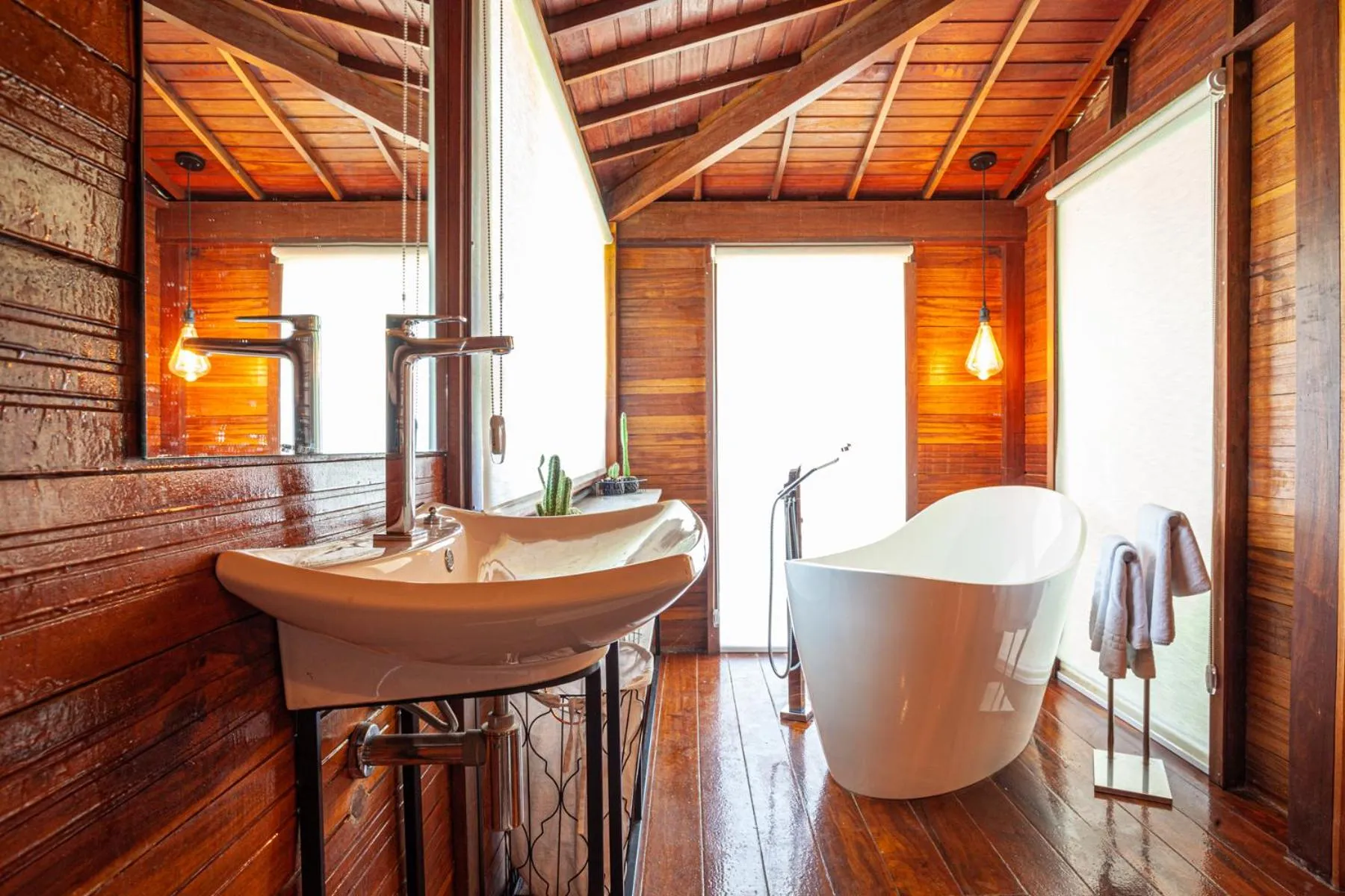 Bathroom, Bed in Eco Luar Boutique Hotel