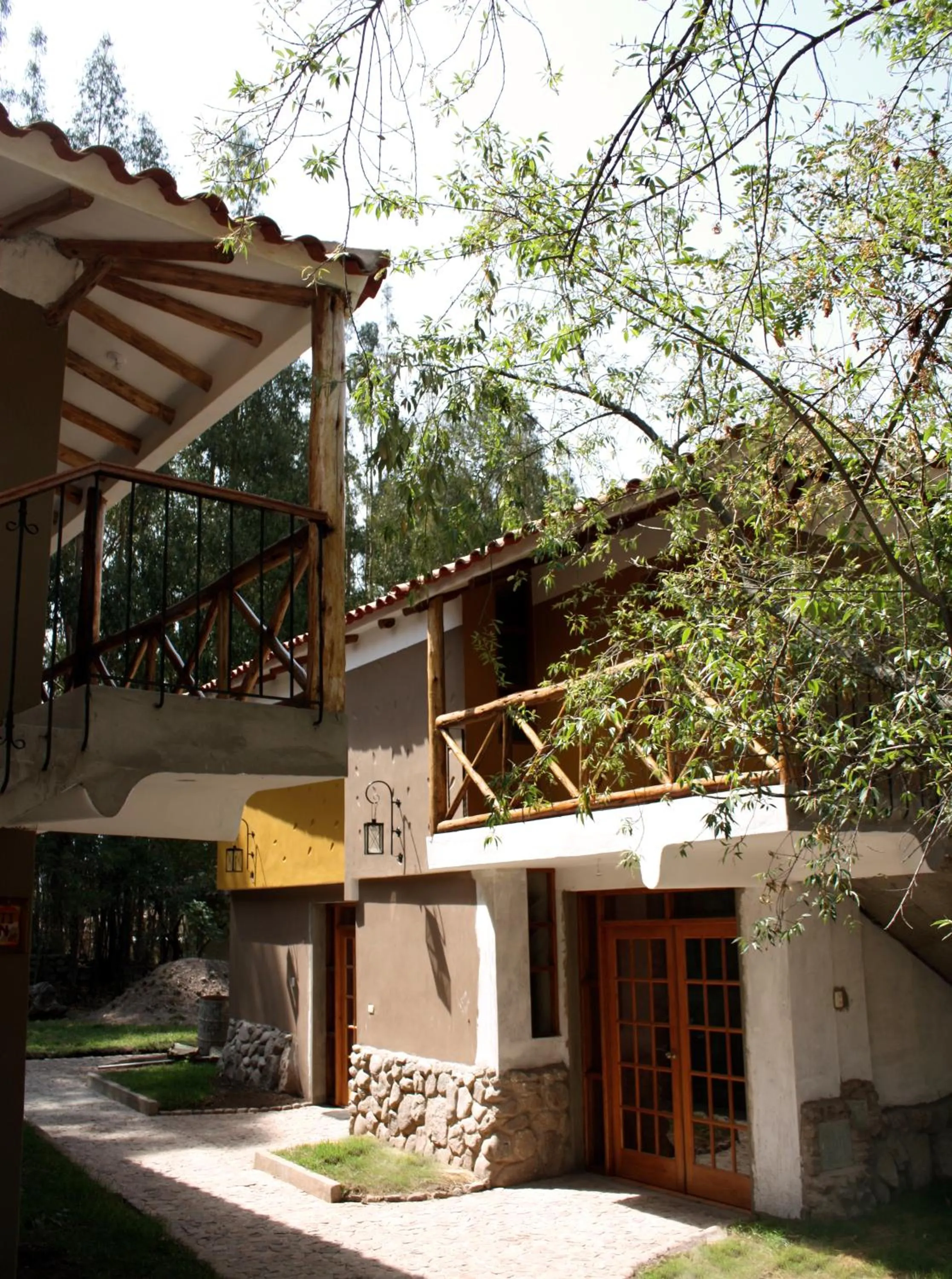 Facade/entrance in Hotel Pisonay Pueblo
