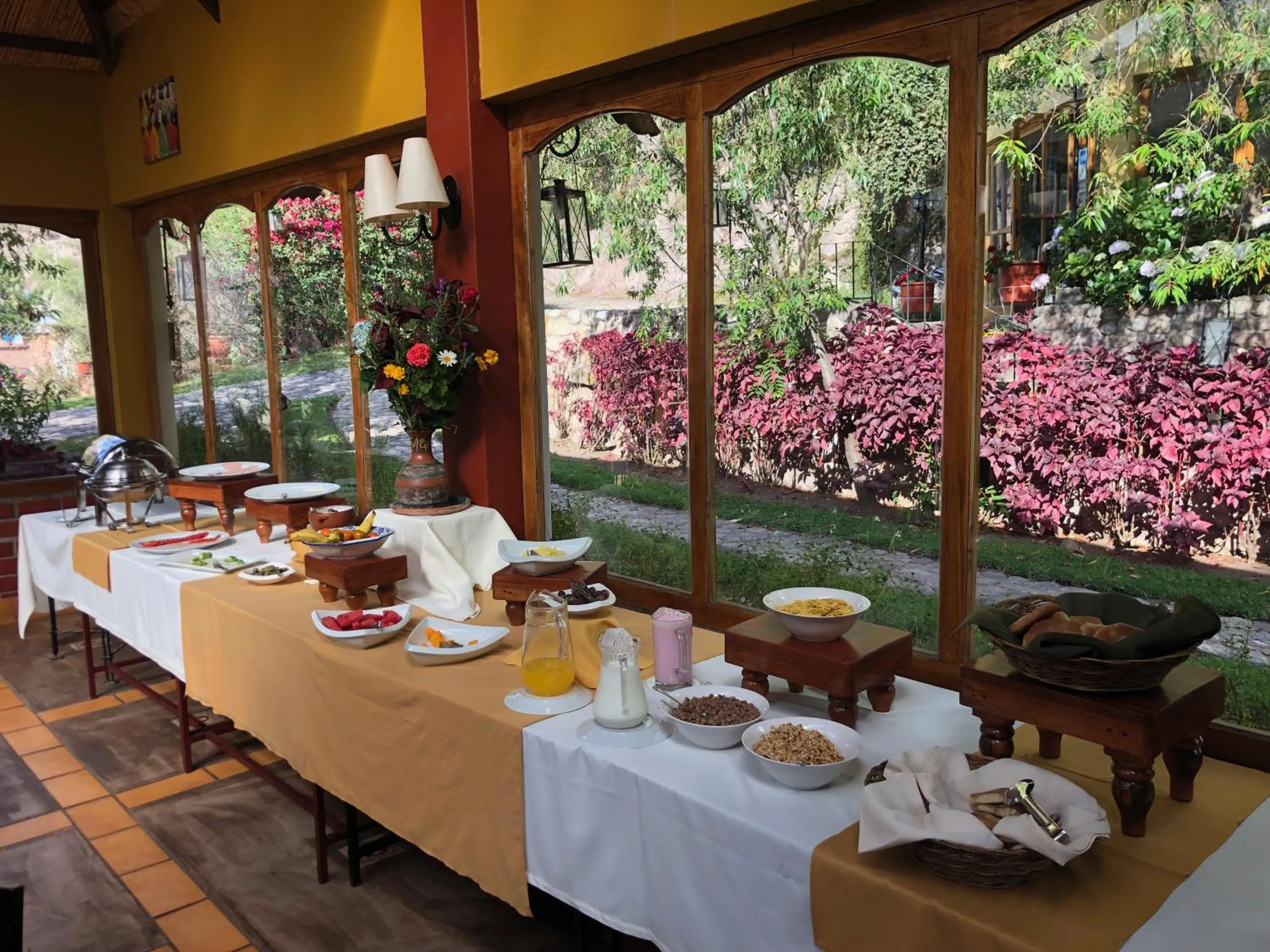 Buffet breakfast in Hotel Pisonay Pueblo