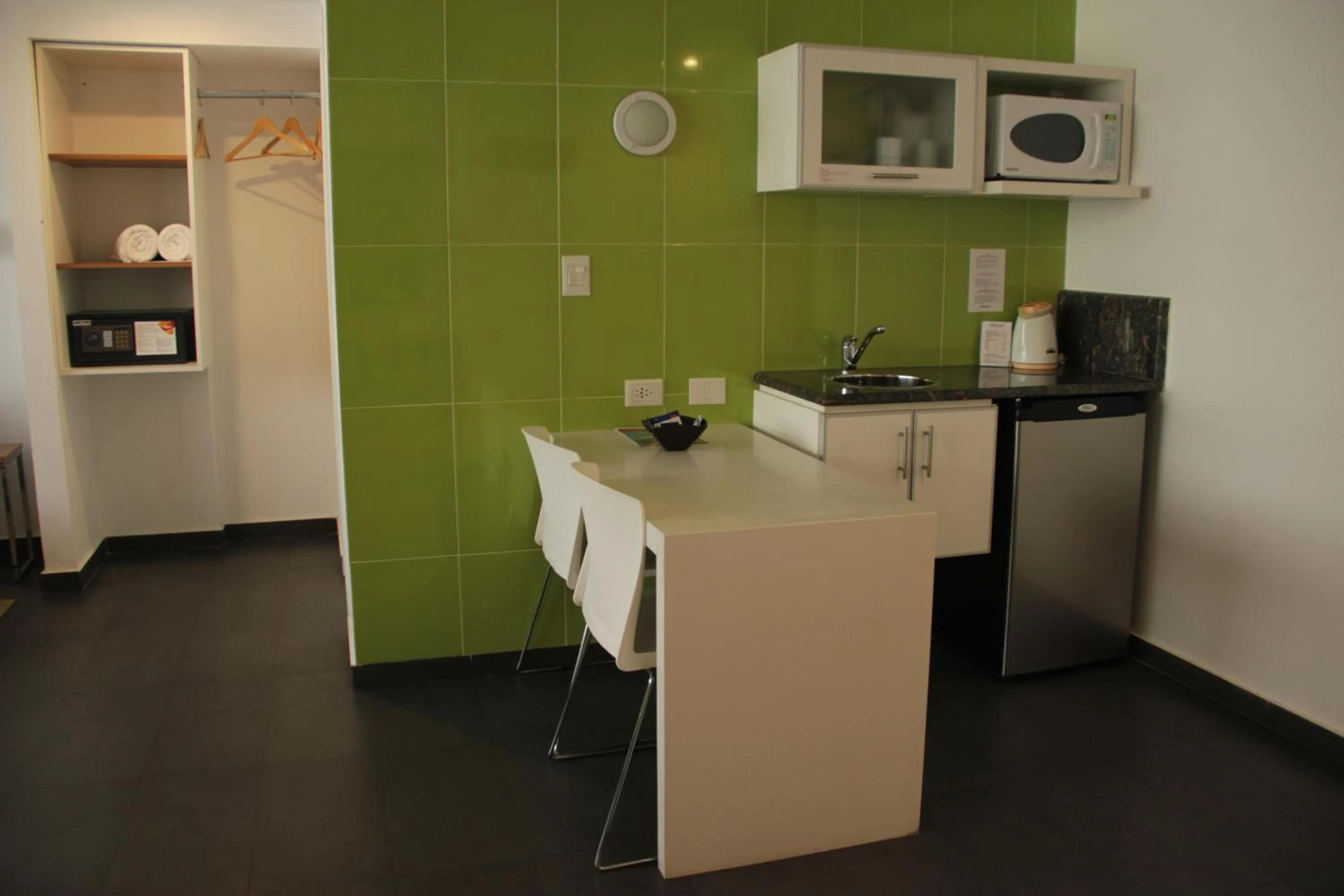 Kitchen or kitchenette in Roberta Rosa De Fontana Suites