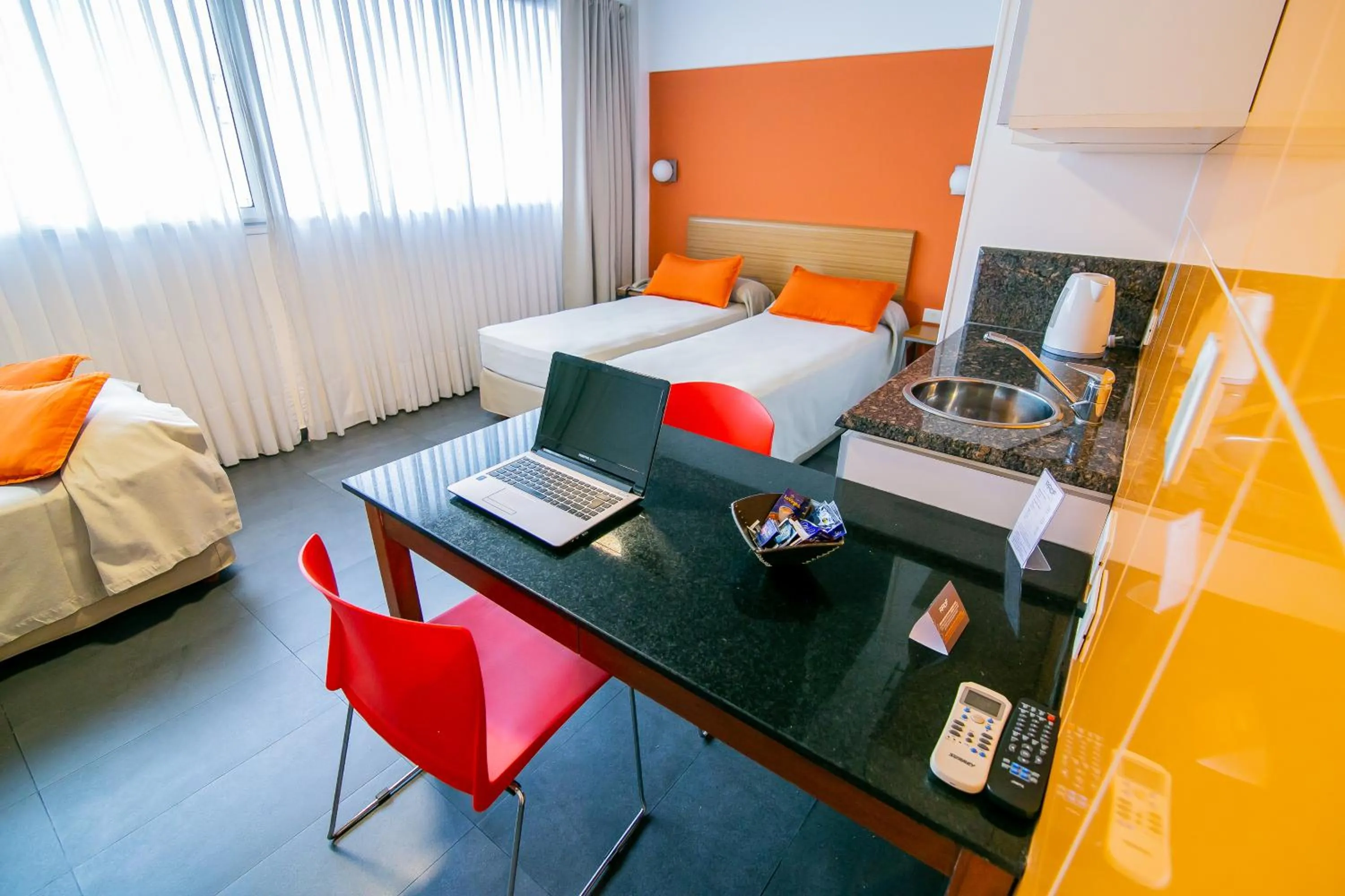 Photo of the whole room, Bed in Roberta Rosa De Fontana Suites