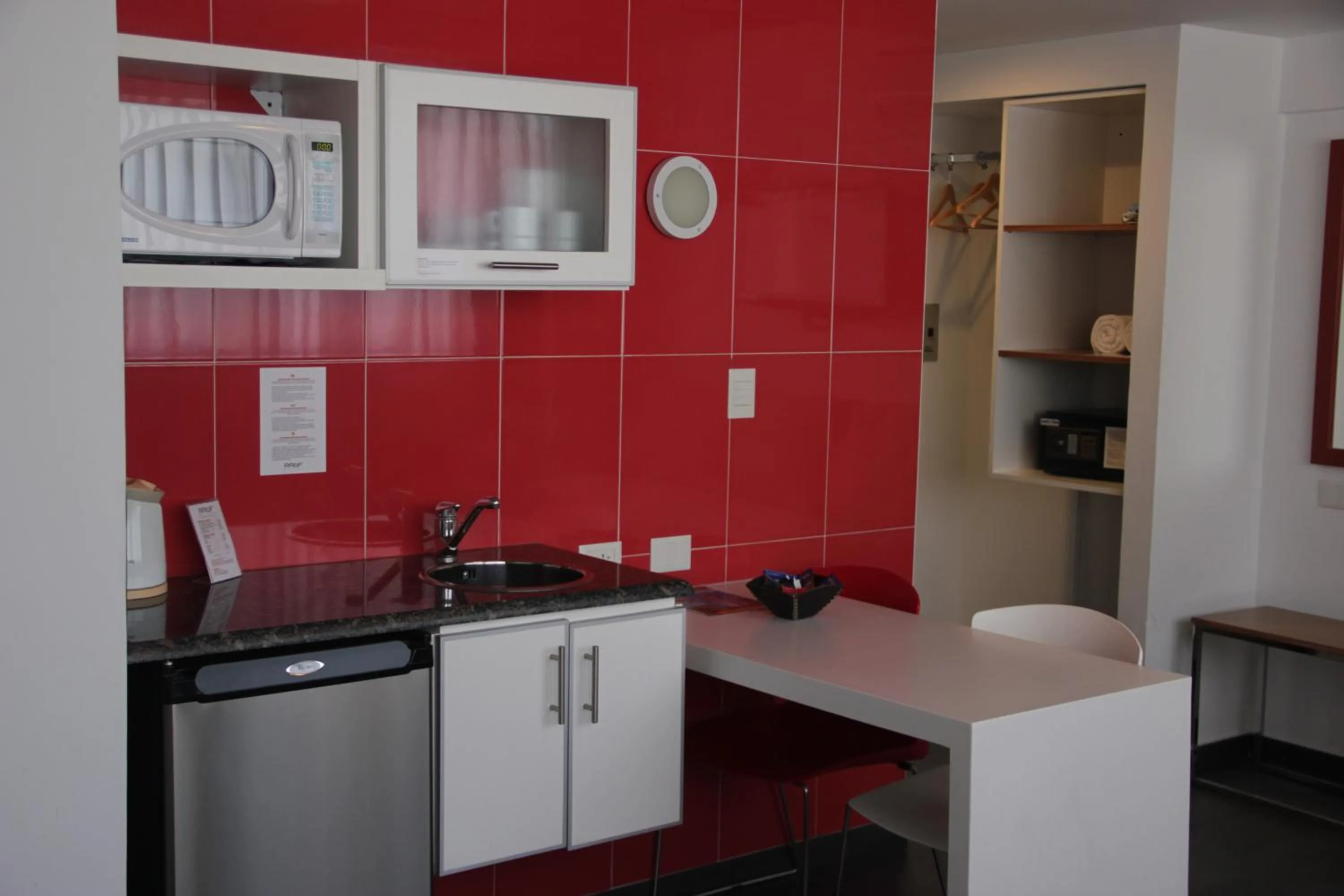 Kitchen or kitchenette in Roberta Rosa De Fontana Suites