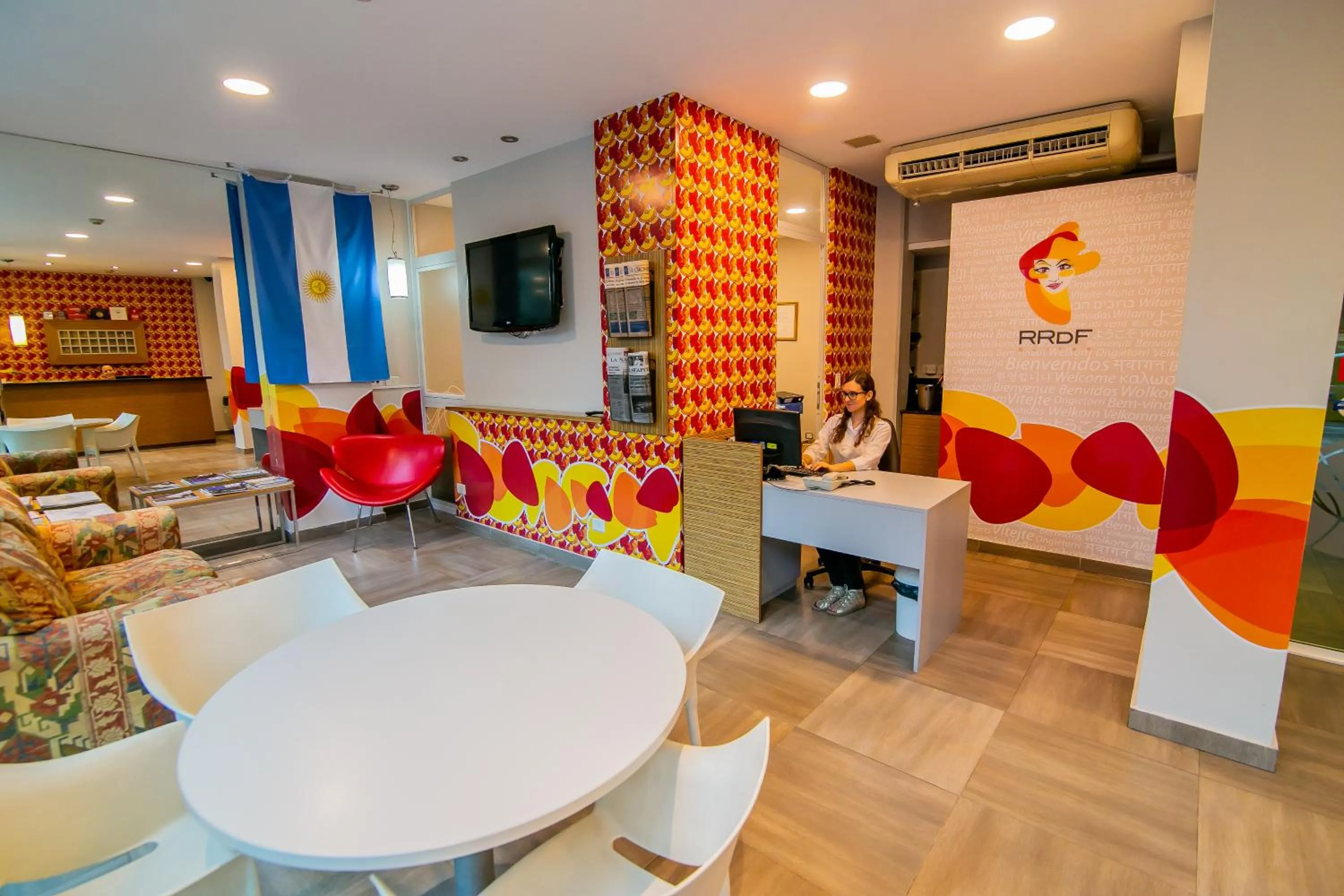 Communal lounge/ TV room in Roberta Rosa De Fontana Suites