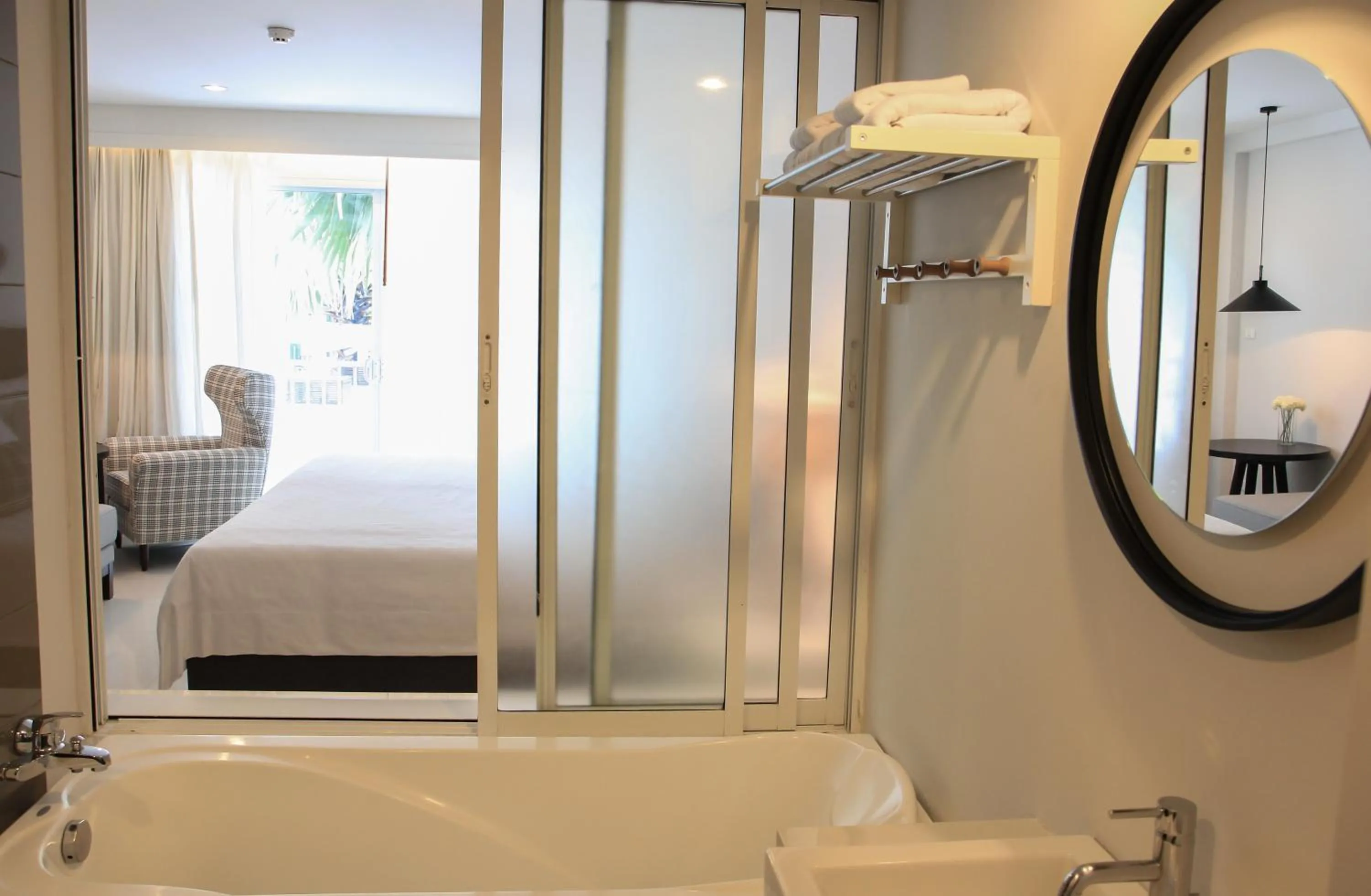 Pool view, Bed in Sugar Marina Hotel - FASHION - Kata Beach