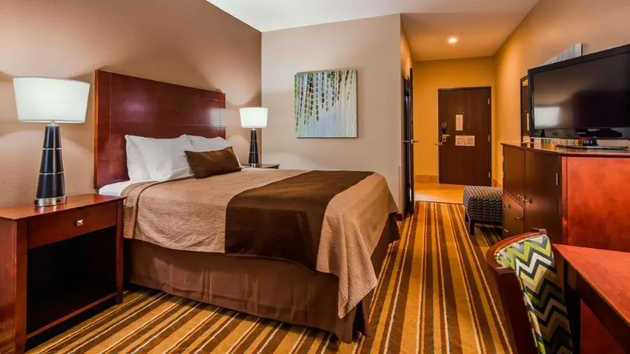 Bed in Old Mill Inn Bed in Old Mill Inn