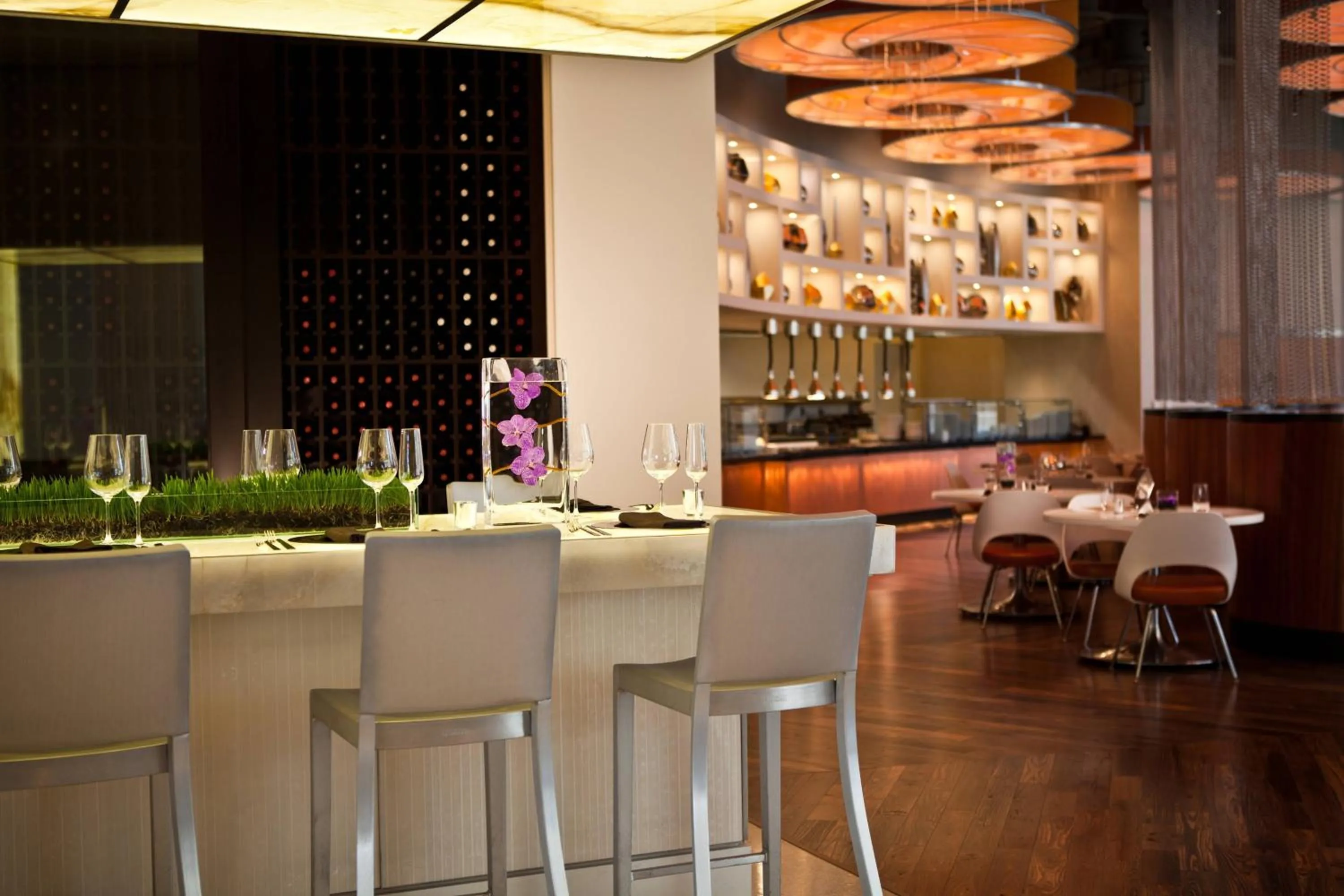 Restaurant/places to eat in Renaissance Arlington Capital View Hotel