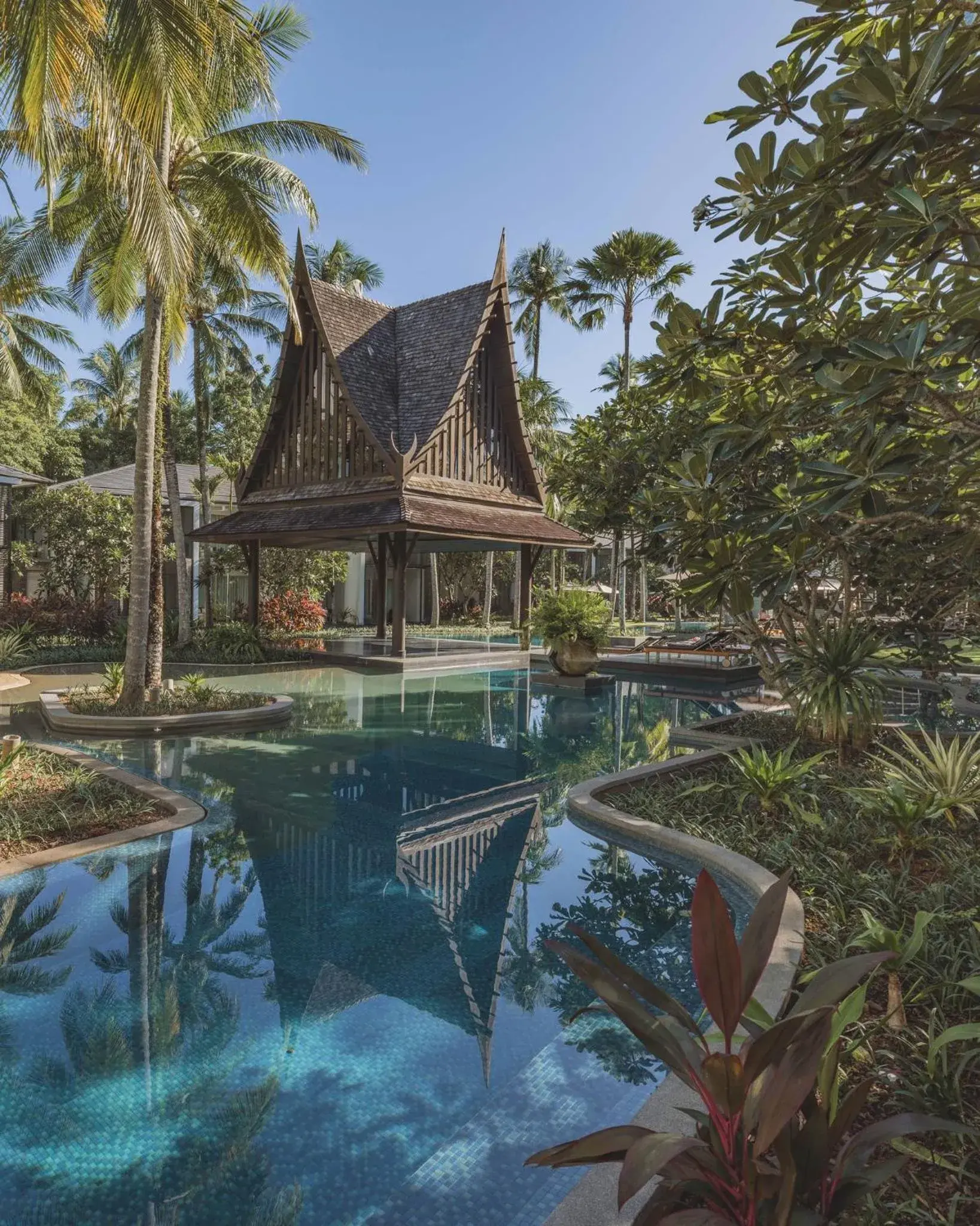 Property building in Twinpalms Surin Beach Phuket Property building in Twinpalms Surin Beach Phuket