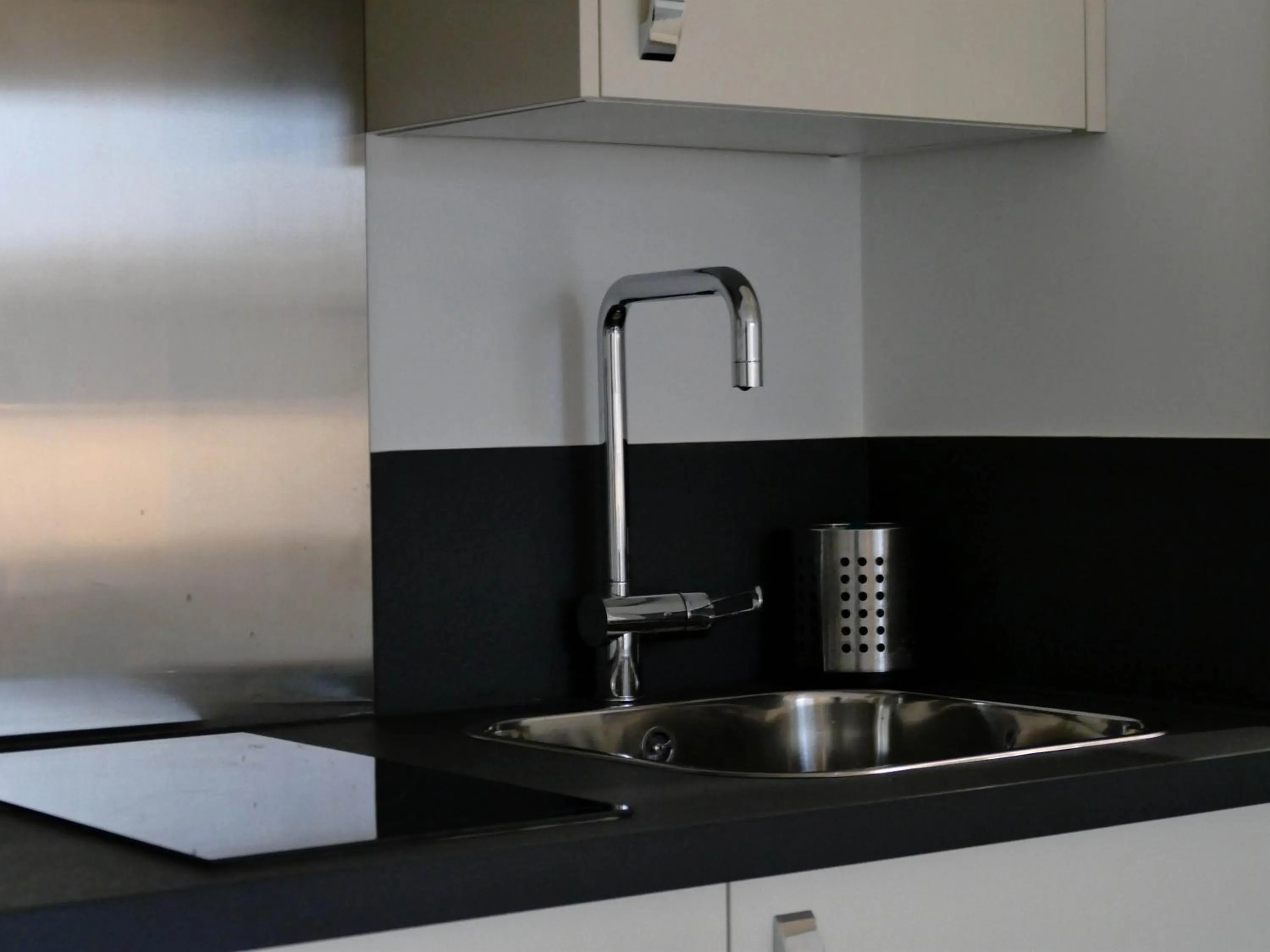 Dining area in Appart'hôtel Chambrappart