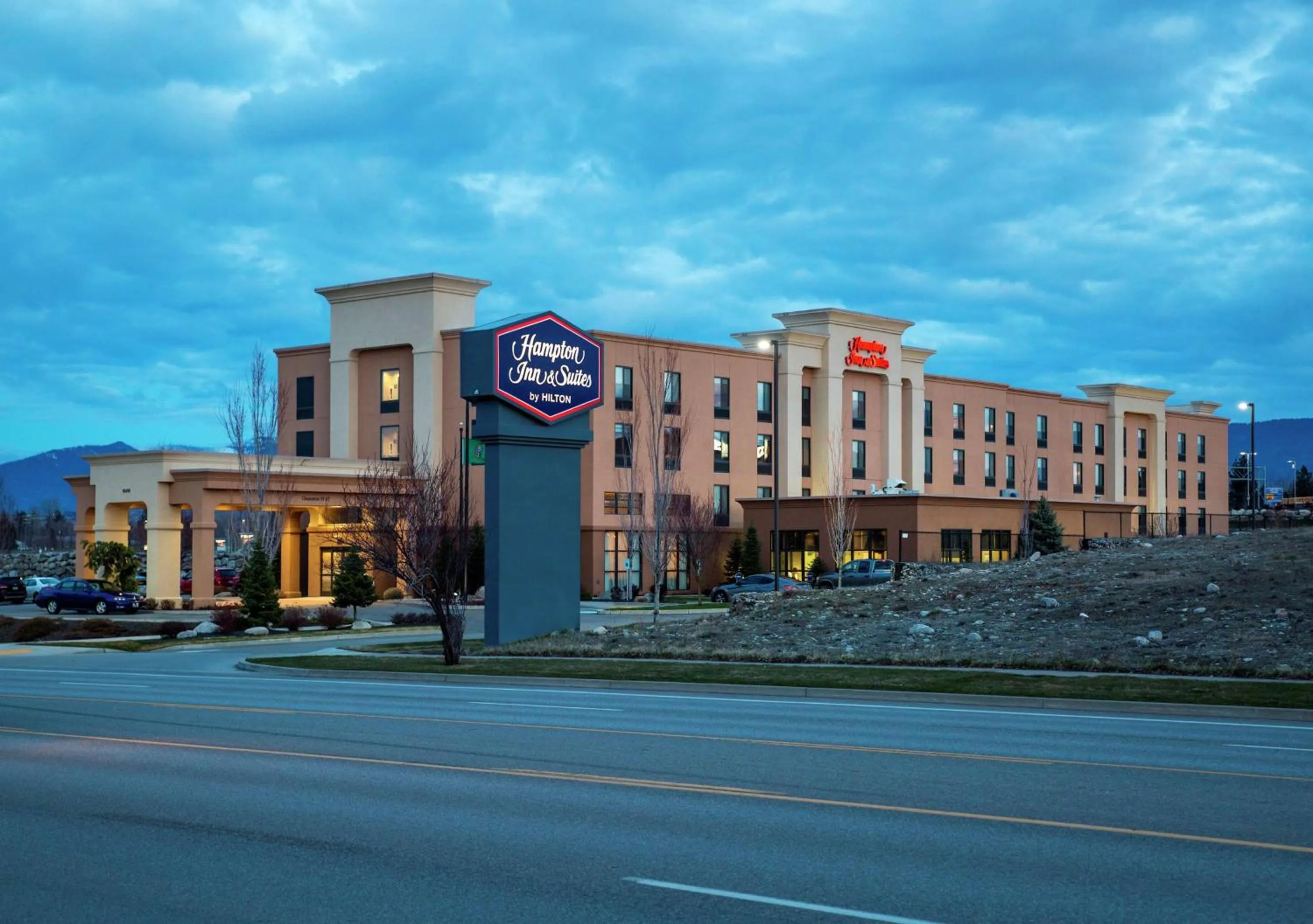 Property building in Hampton Inn & Suites Spokane Valley