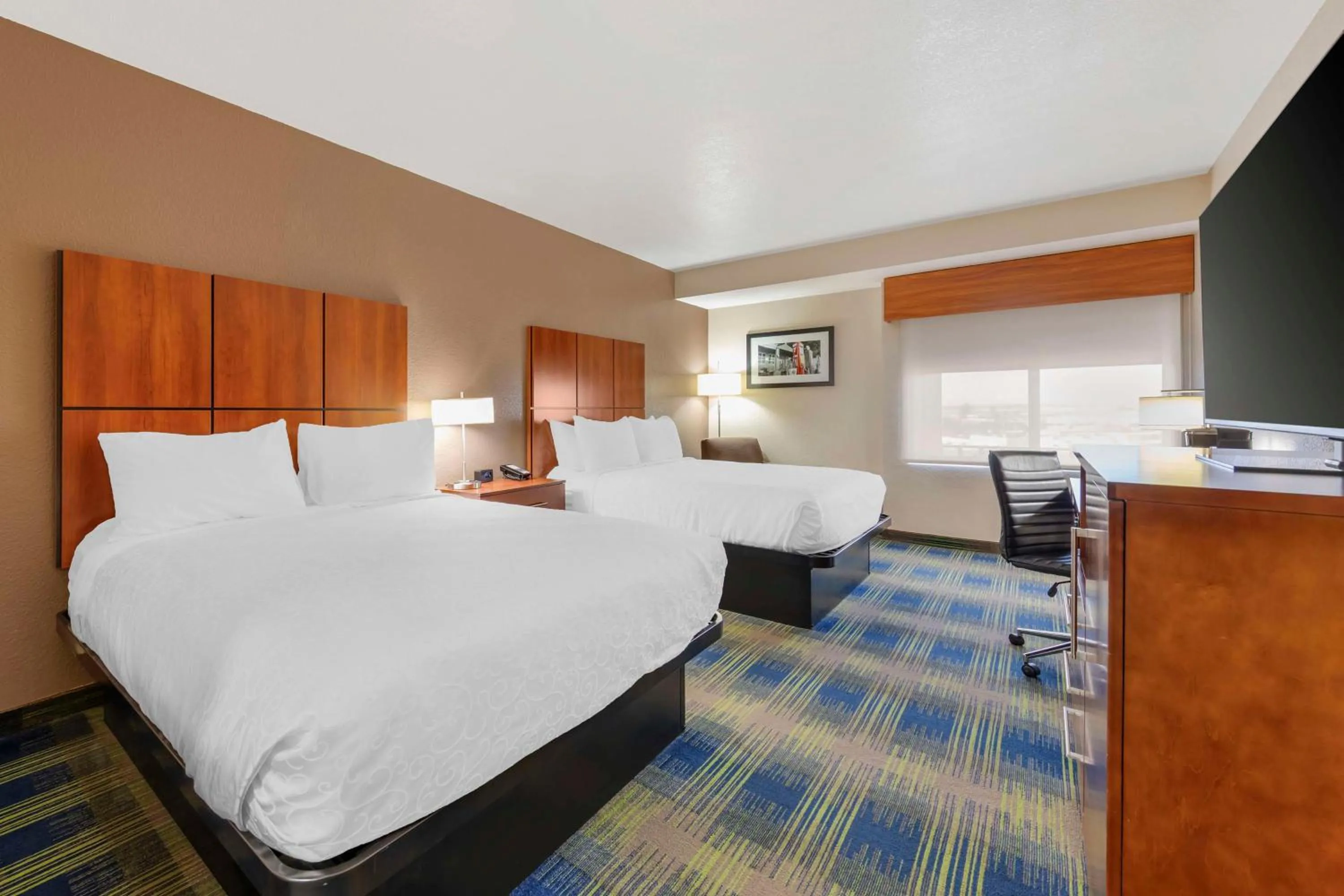 Bedroom, Bed in Best Western Plus Heritage Inn Ontario Rancho Cucamonga