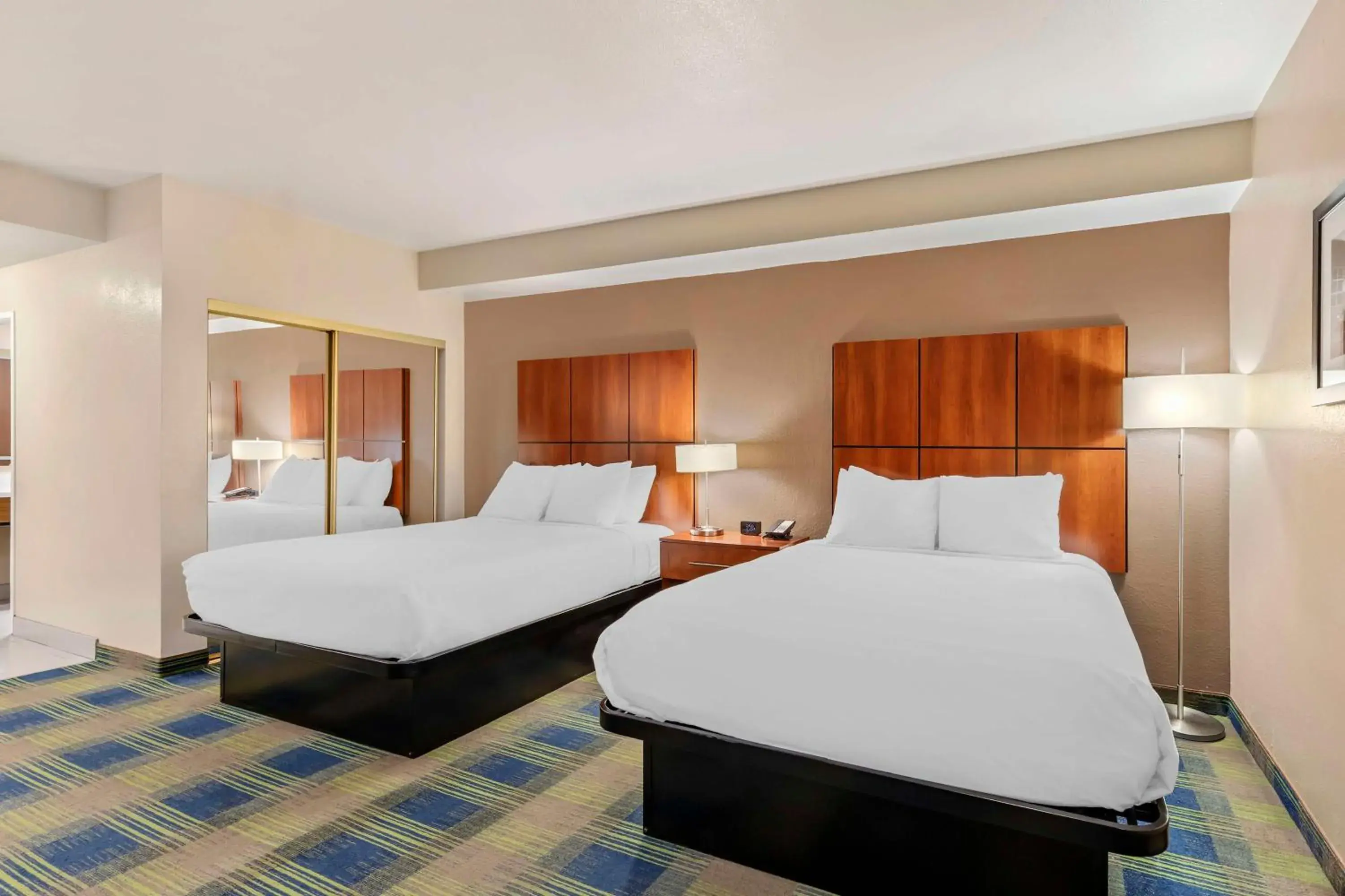 Bedroom, Bed in Best Western Plus Heritage Inn Ontario Rancho Cucamonga Bedroom, Bed in Best Western Plus Heritage Inn Ontario Rancho Cucamonga