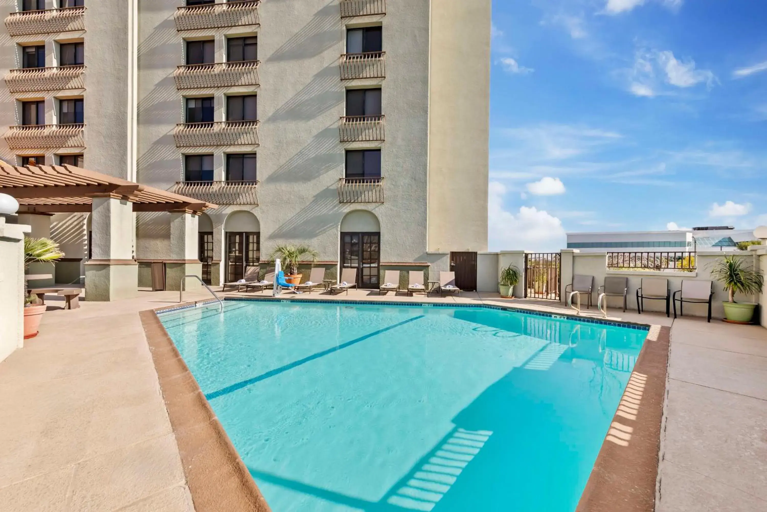 Pool view in Best Western Plus Heritage Inn Ontario Rancho Cucamonga Pool view in Best Western Plus Heritage Inn Ontario Rancho Cucamonga