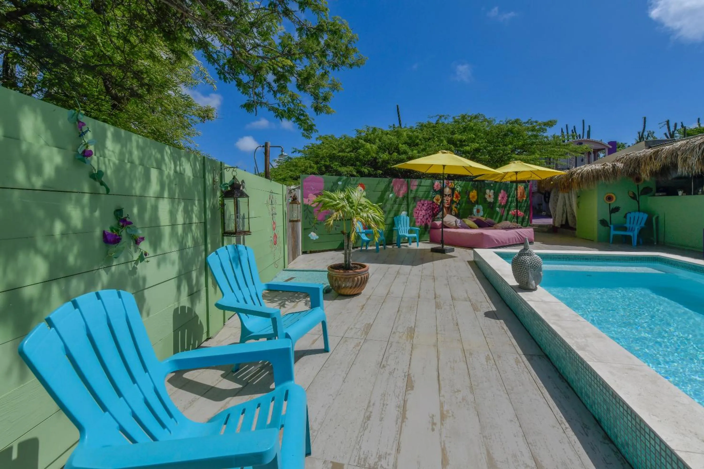 Swimming pool in Mammaloe