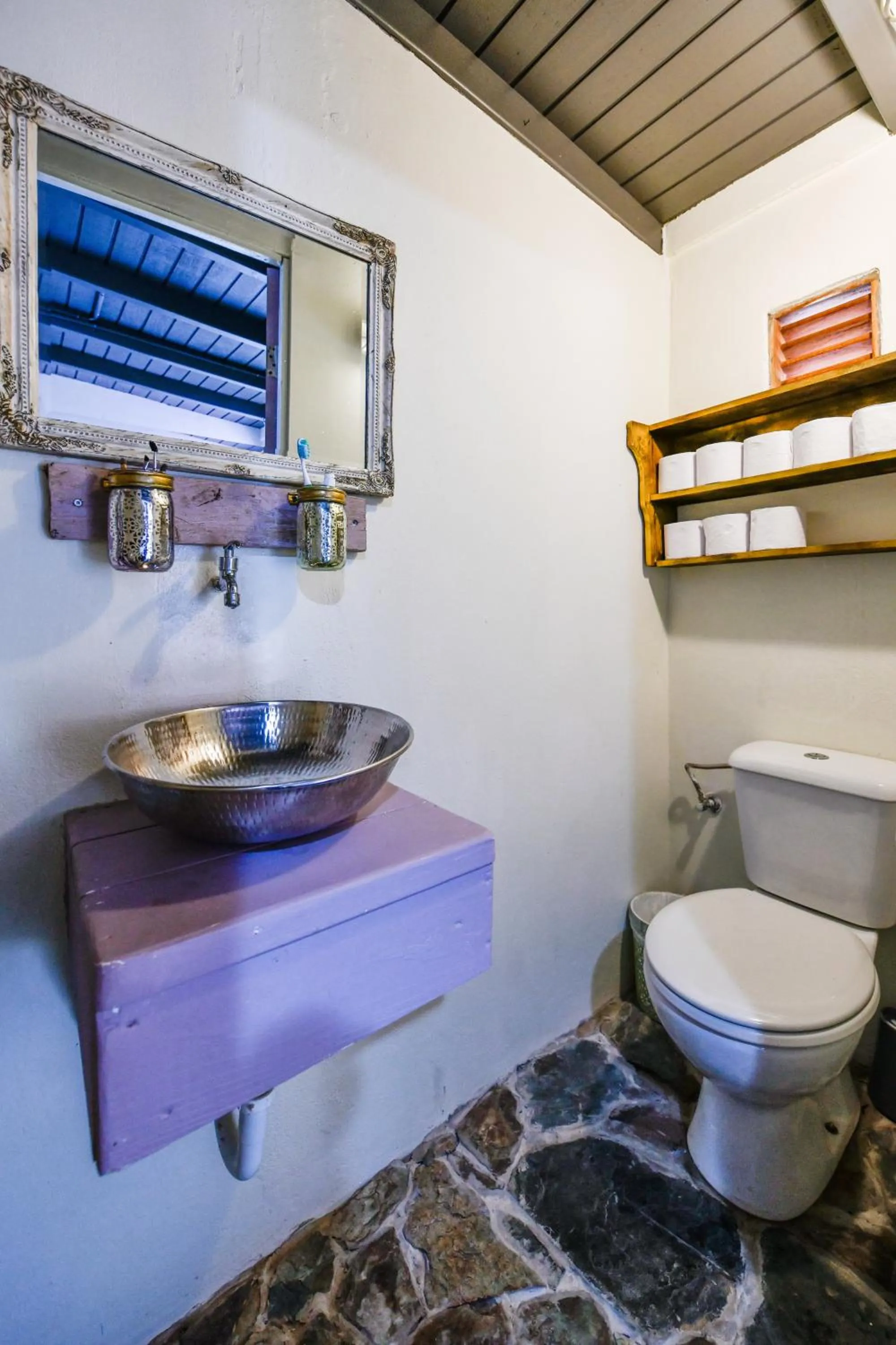 Bathroom in Mammaloe