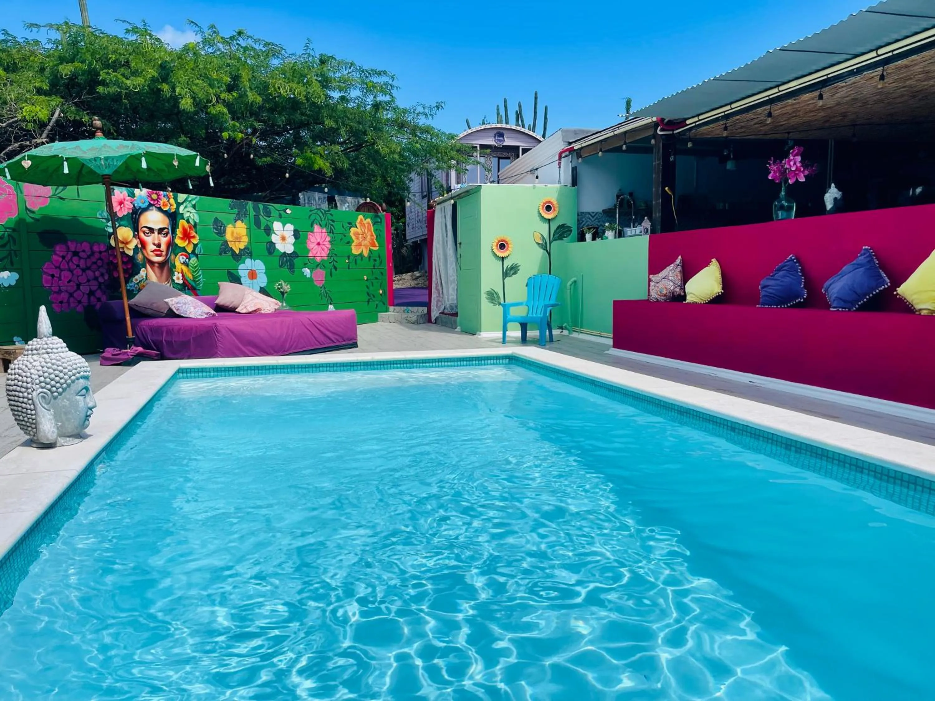 Swimming pool in Mammaloe