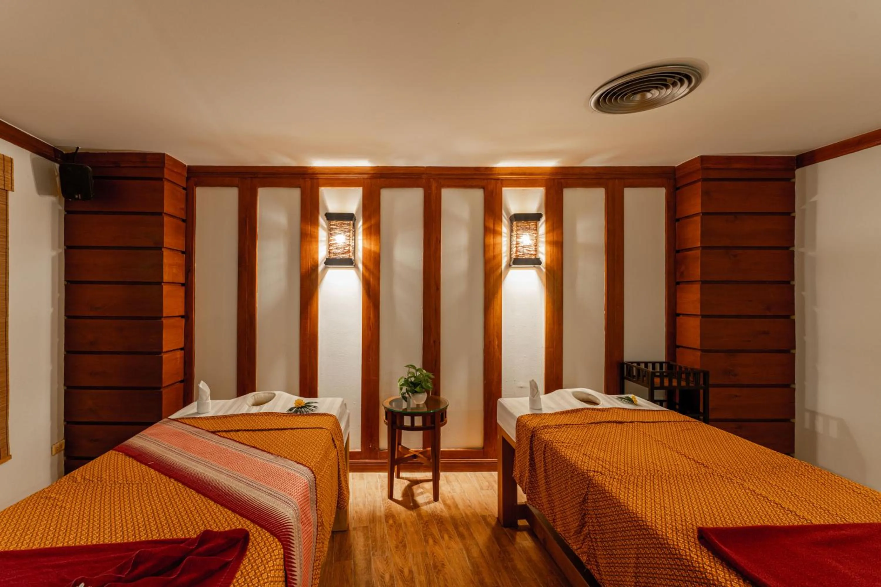 Spa and wellness centre/facilities, Bed in The Royal Paradise Hotel & Spa - SHA Extra Plus
