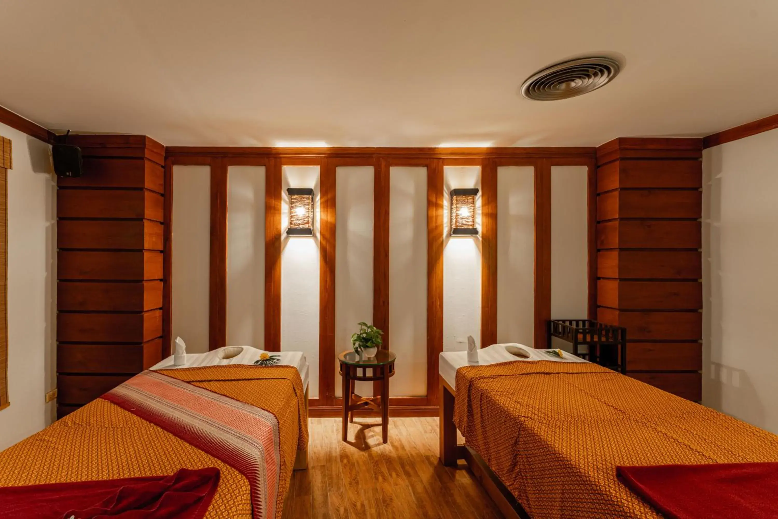 Spa and wellness centre/facilities, Bed in The Royal Paradise Hotel & Spa - SHA Extra Plus Spa and wellness centre/facilities, Bed in The Royal Paradise Hotel & Spa - SHA Extra Plus