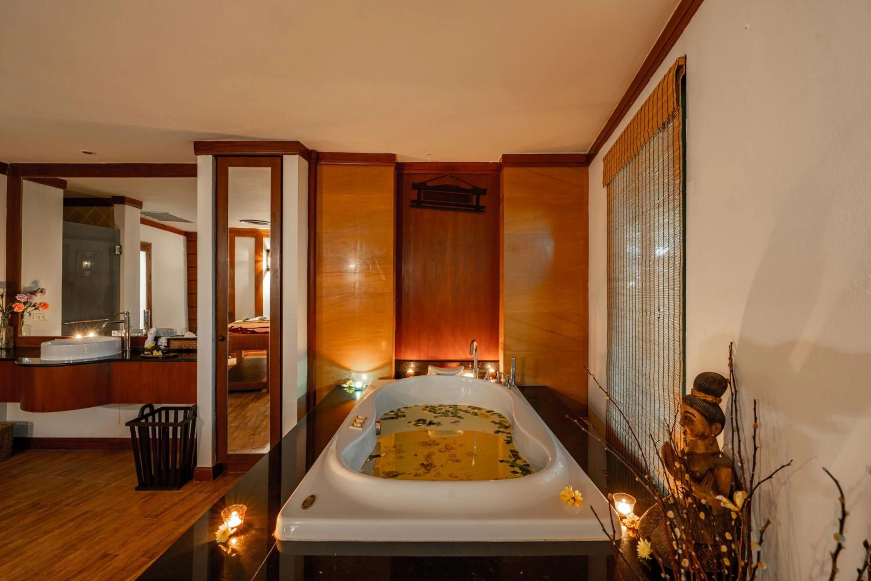 Spa and wellness centre/facilities, Bed in The Royal Paradise Hotel & Spa - SHA Extra Plus