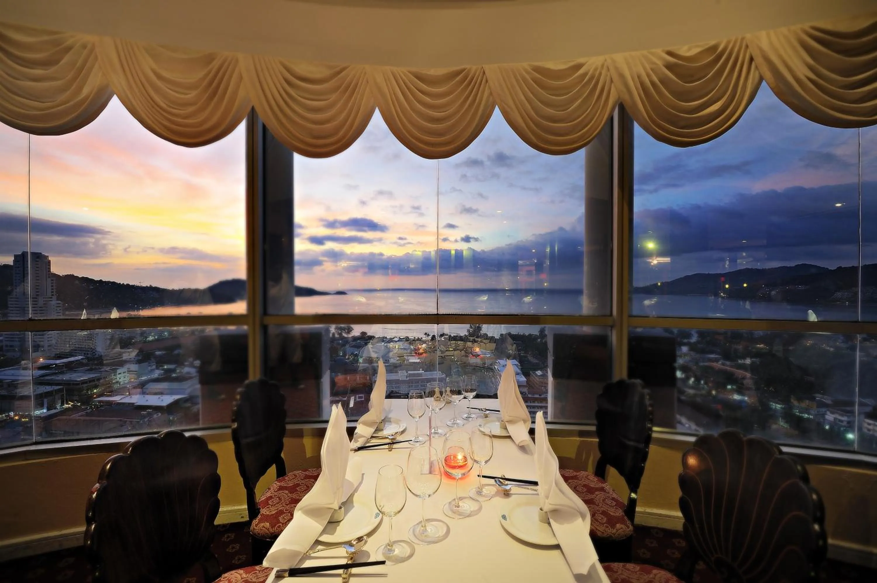 Restaurant/places to eat in The Royal Paradise Hotel & Spa - SHA Extra Plus