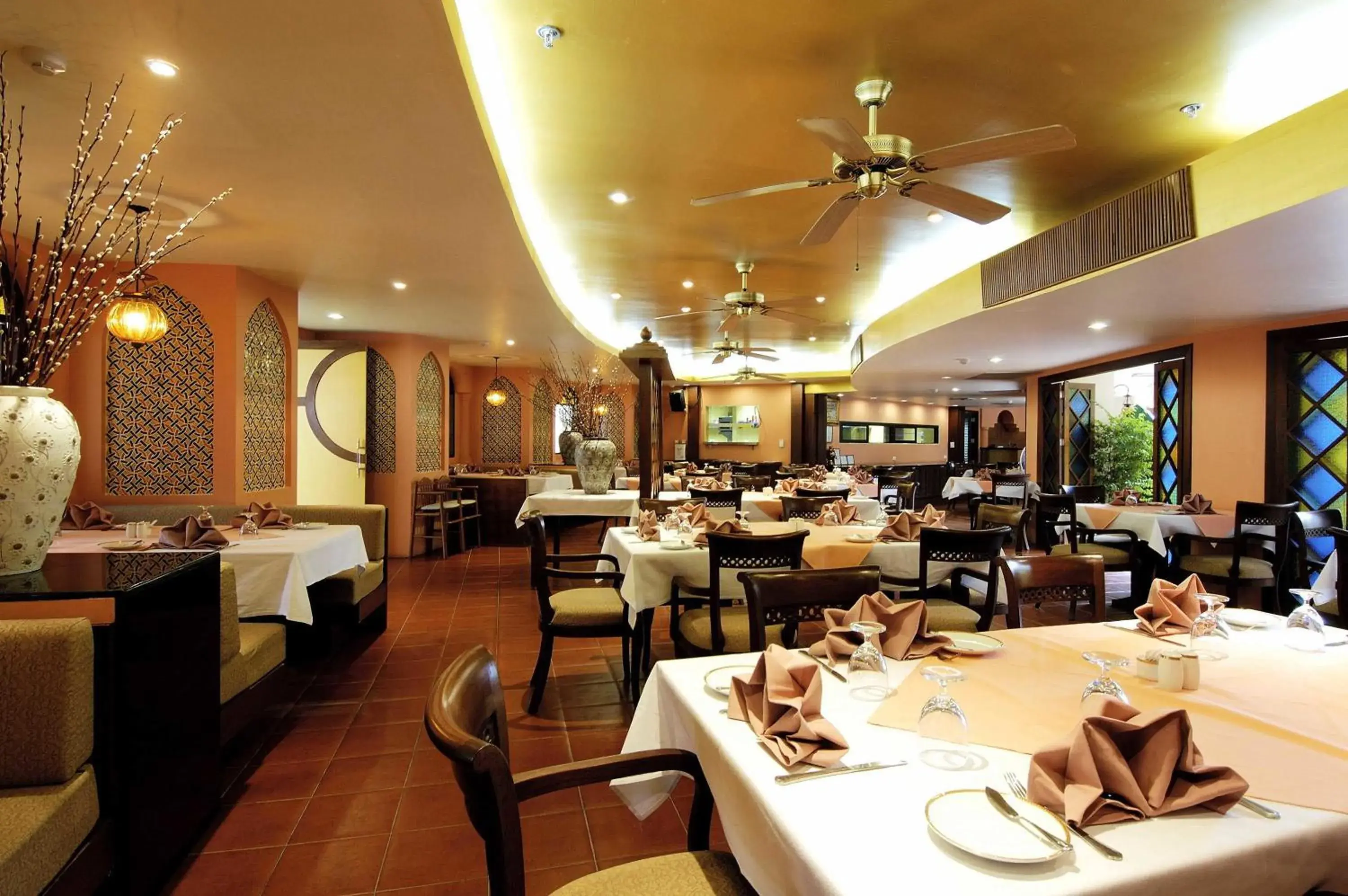 Restaurant/places to eat in The Royal Paradise Hotel & Spa - SHA Extra Plus Restaurant/places to eat in The Royal Paradise Hotel & Spa - SHA Extra Plus