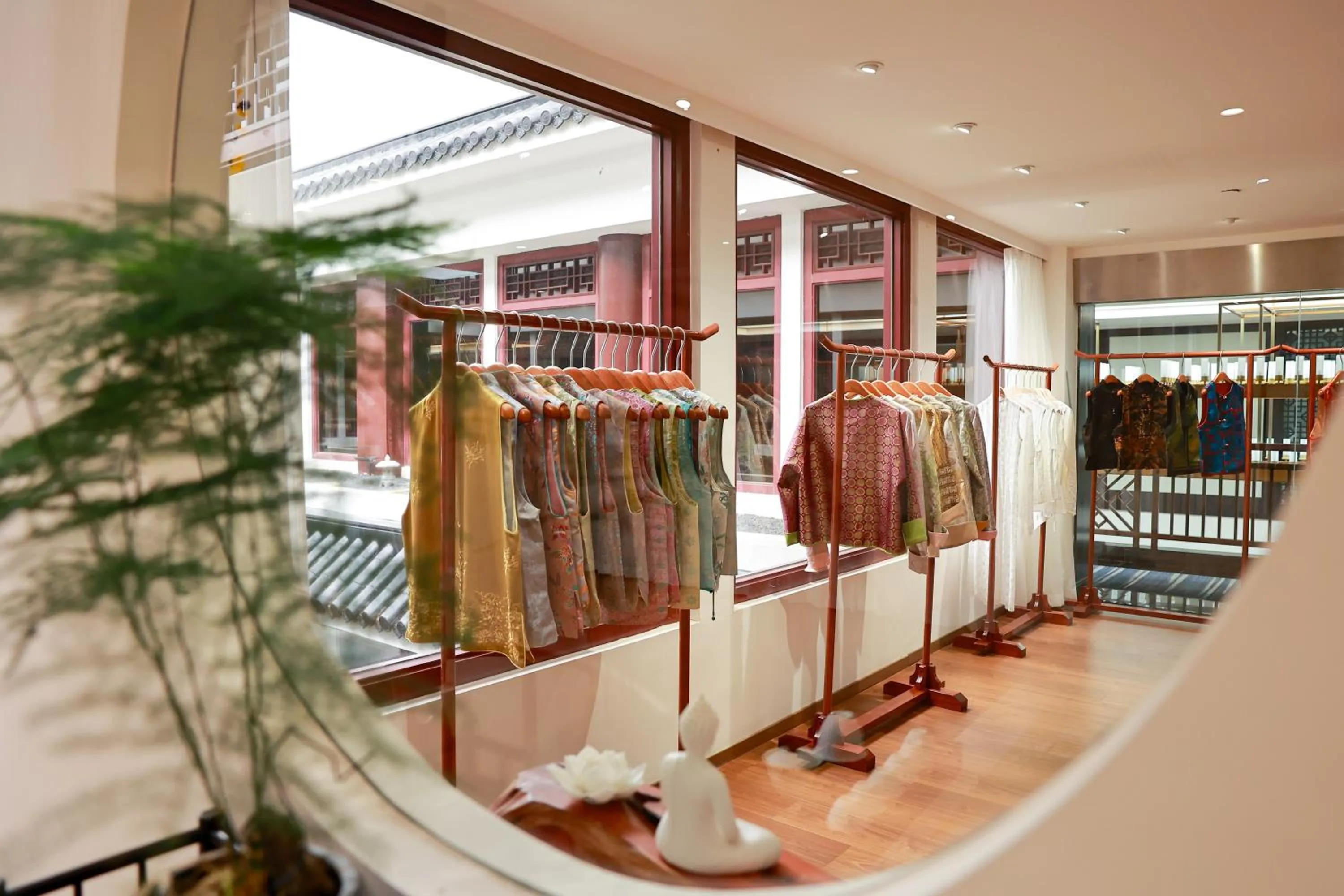On-site shops in Pan Pacific Suzhou -Including unlimited access to the 4A-level Panmen Scenic Area