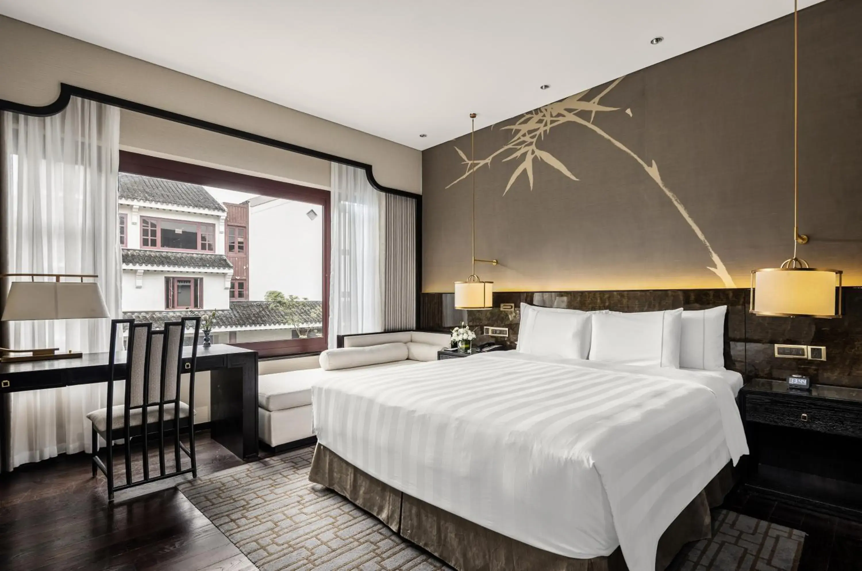 Premier King in Pan Pacific Suzhou -Including unlimited access to the 4A-level Panmen Scenic Area Premier King in Pan Pacific Suzhou -Including unlimited access to the 4A-level Panmen Scenic Area