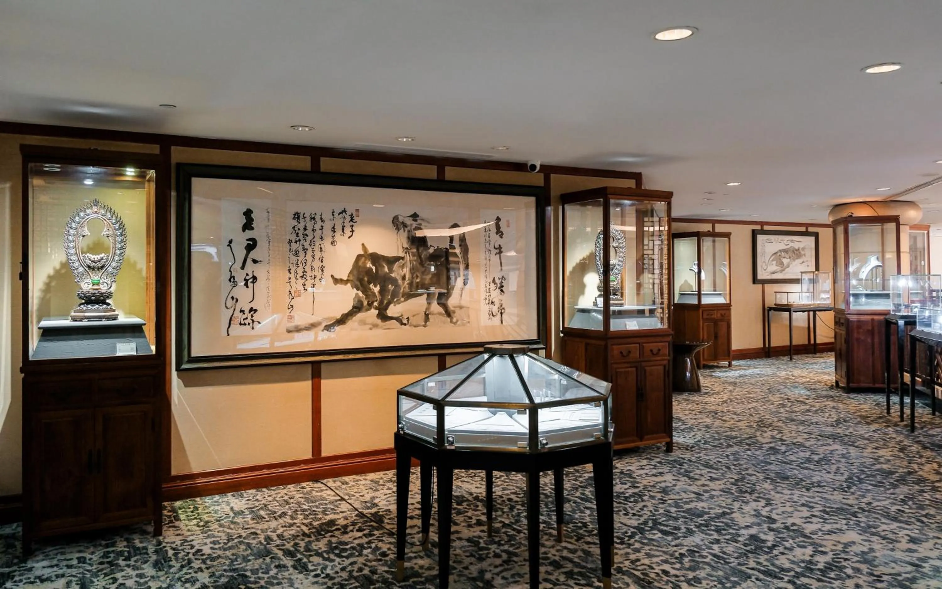 On-site shops in Pan Pacific Suzhou -Including unlimited access to the 4A-level Panmen Scenic Area