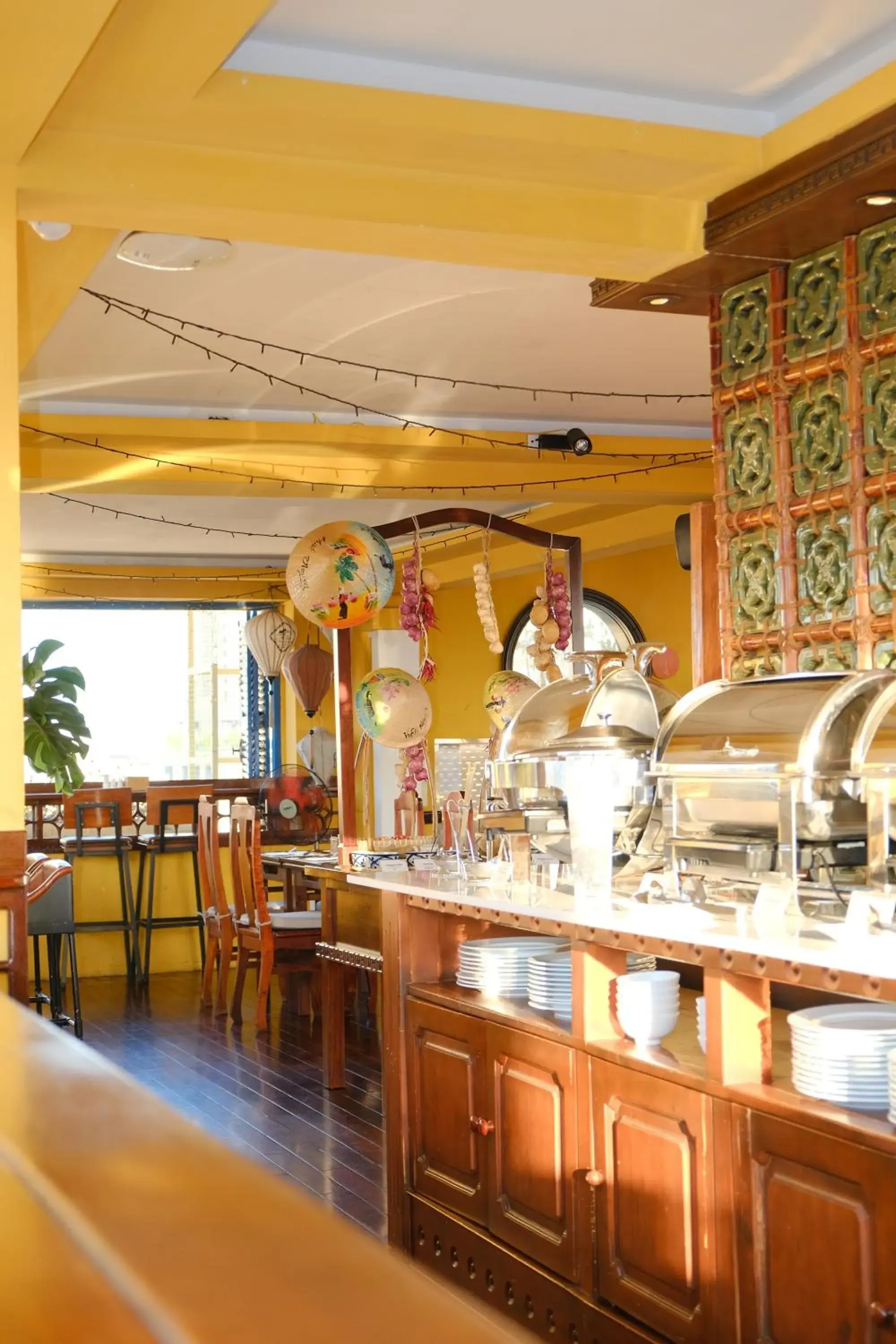 Restaurant/places to eat in Duc Vuong Saigon Hotel - Bui Vien Restaurant/places to eat in Duc Vuong Saigon Hotel - Bui Vien