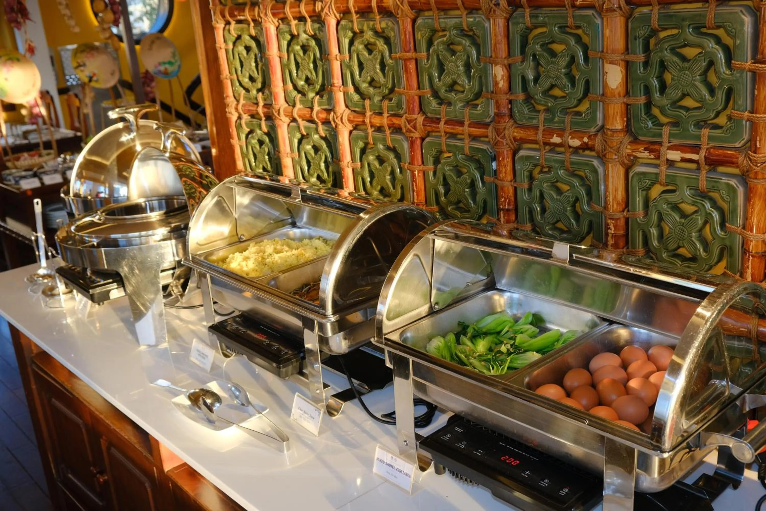 Restaurant/places to eat in Duc Vuong Saigon Hotel - Bui Vien