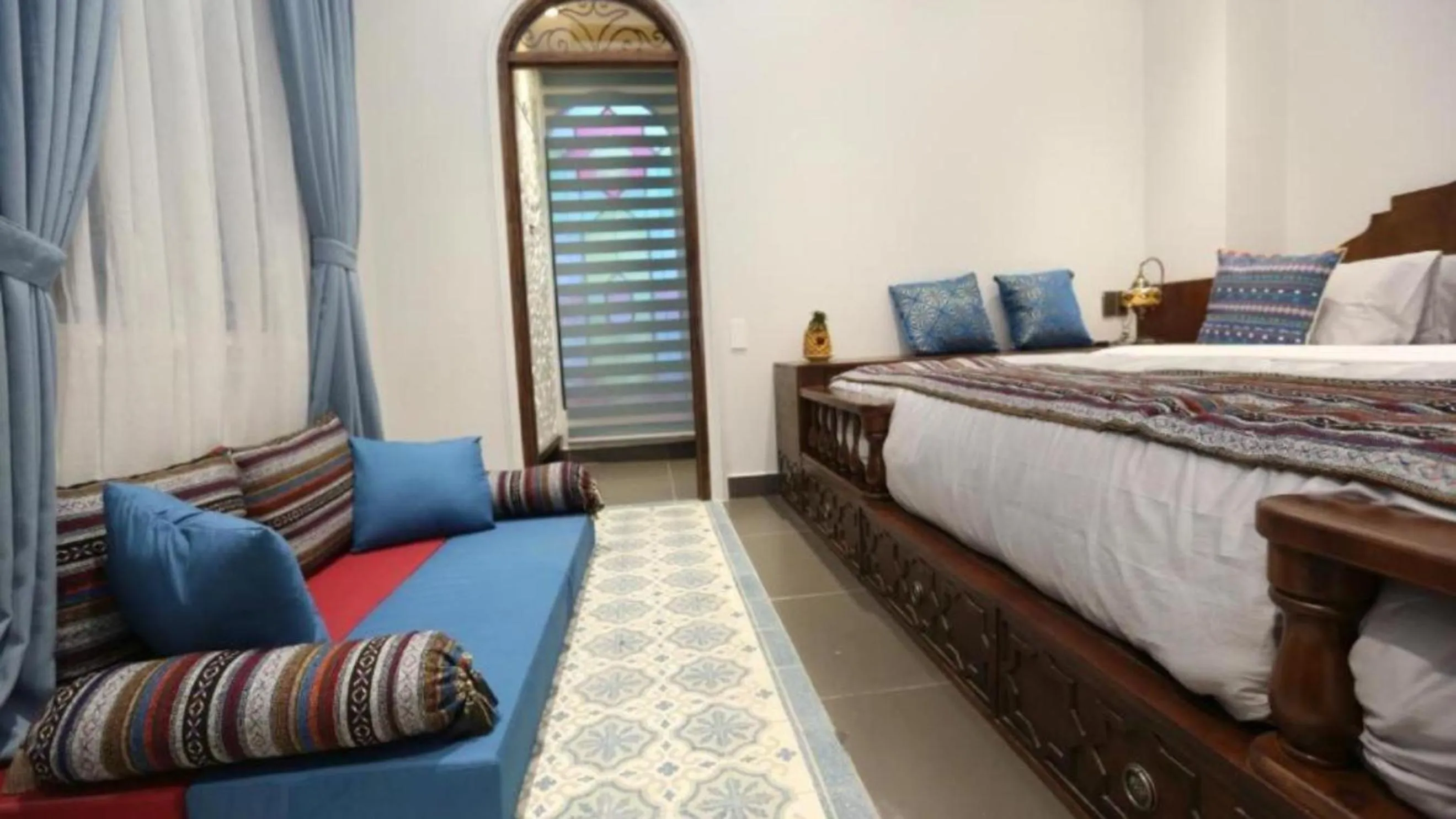 Bedroom, Bed in Duc Vuong Saigon Hotel - Bui Vien