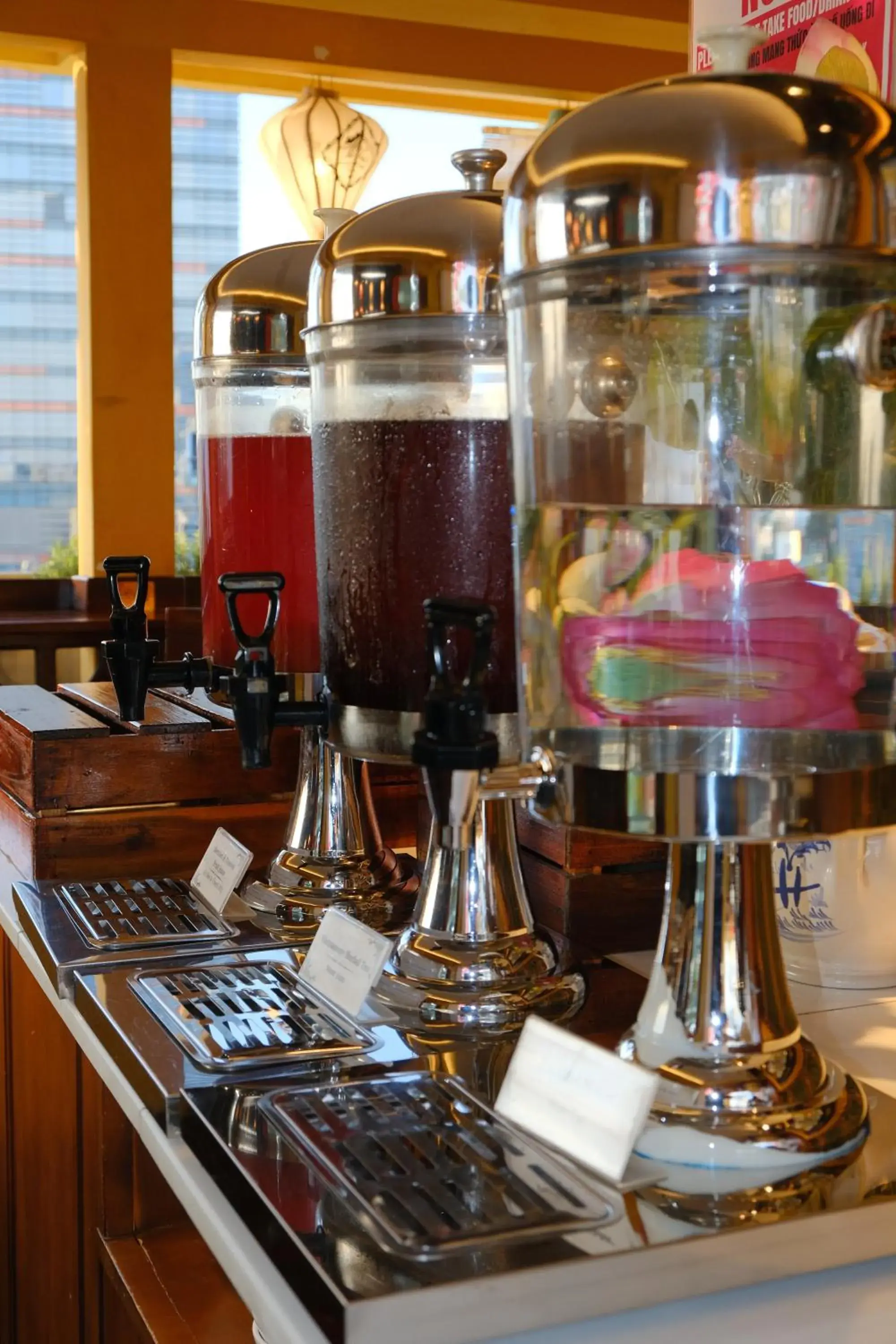 Restaurant/places to eat in Duc Vuong Saigon Hotel - Bui Vien Restaurant/places to eat in Duc Vuong Saigon Hotel - Bui Vien