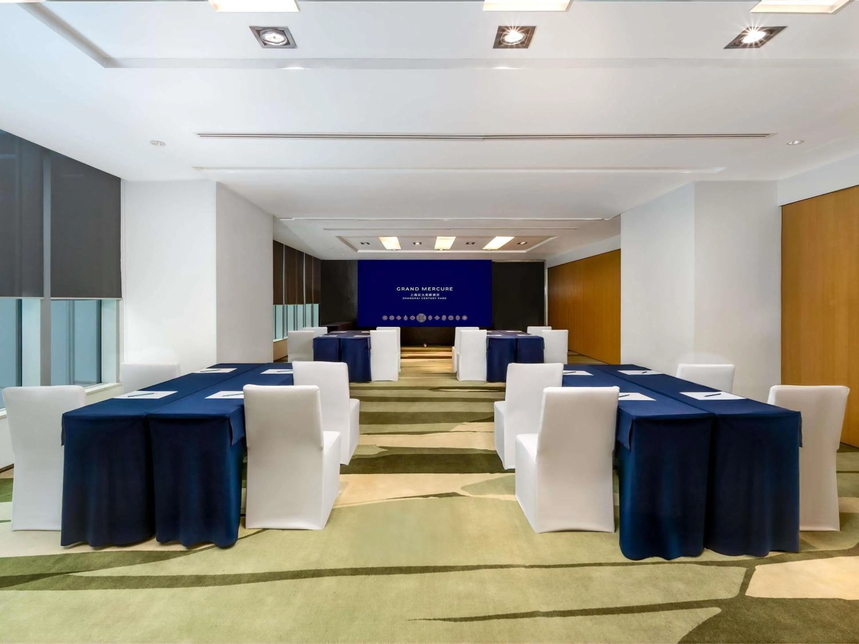 Meeting/conference room in Grand Mercure Shanghai Century Park- Free Shuttle Bus to SNIEC
