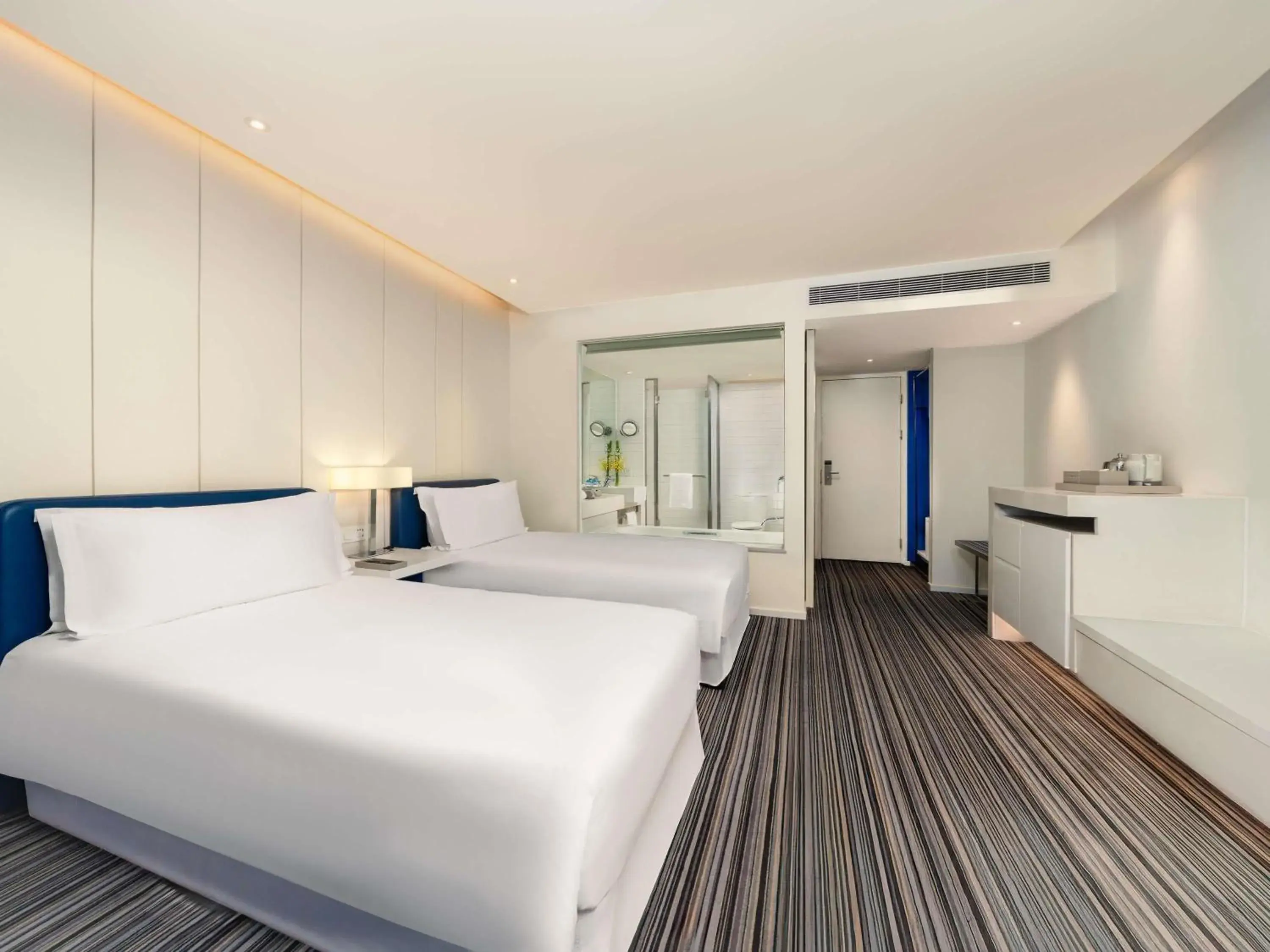 Bedroom, Bed in Grand Mercure Shanghai Century Park- Free Shuttle Bus to SNIEC Bedroom, Bed in Grand Mercure Shanghai Century Park- Free Shuttle Bus to SNIEC