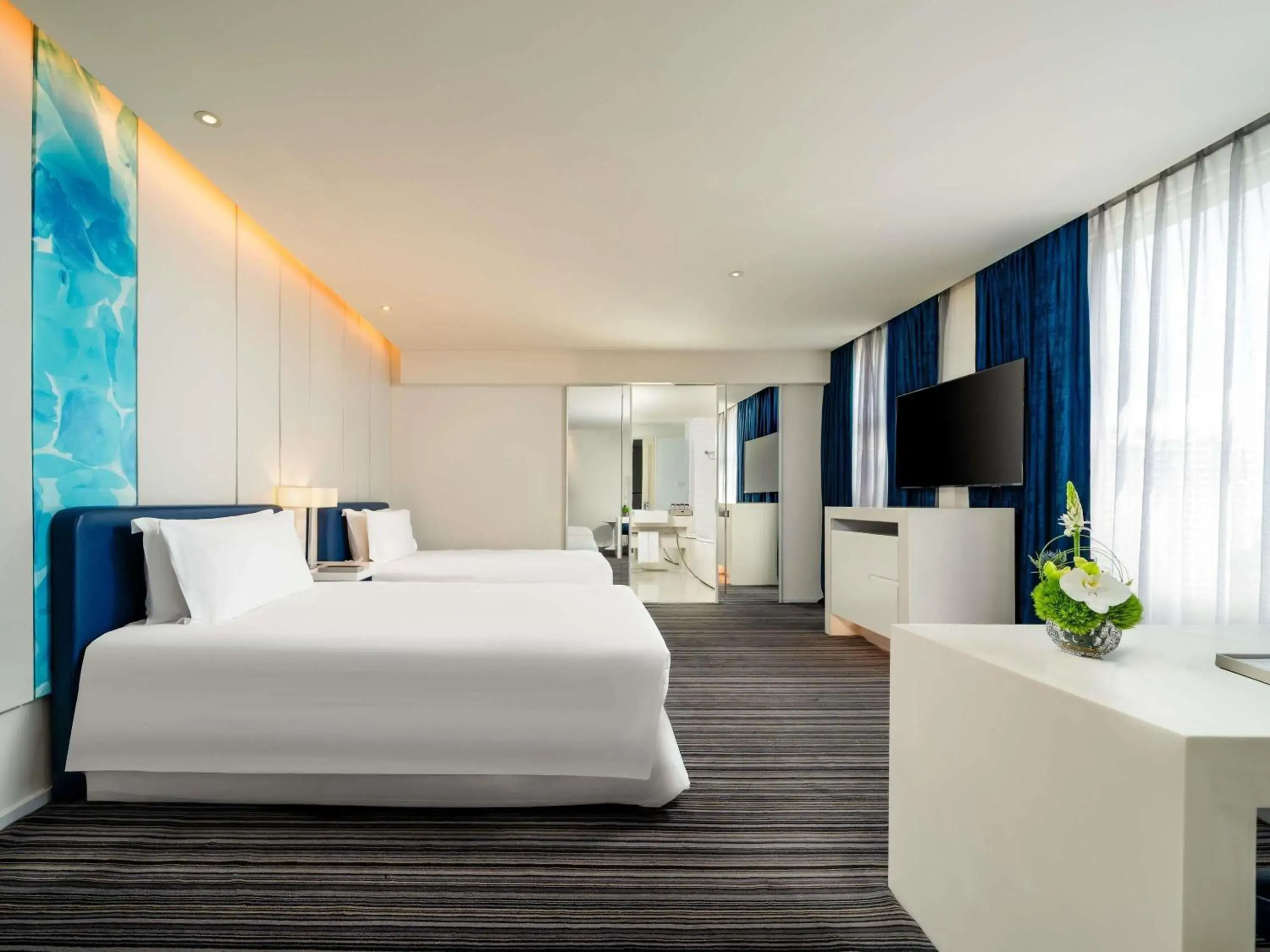 Bedroom, Bed in Grand Mercure Shanghai Century Park- Free Shuttle Bus to SNIEC Bedroom, Bed in Grand Mercure Shanghai Century Park- Free Shuttle Bus to SNIEC